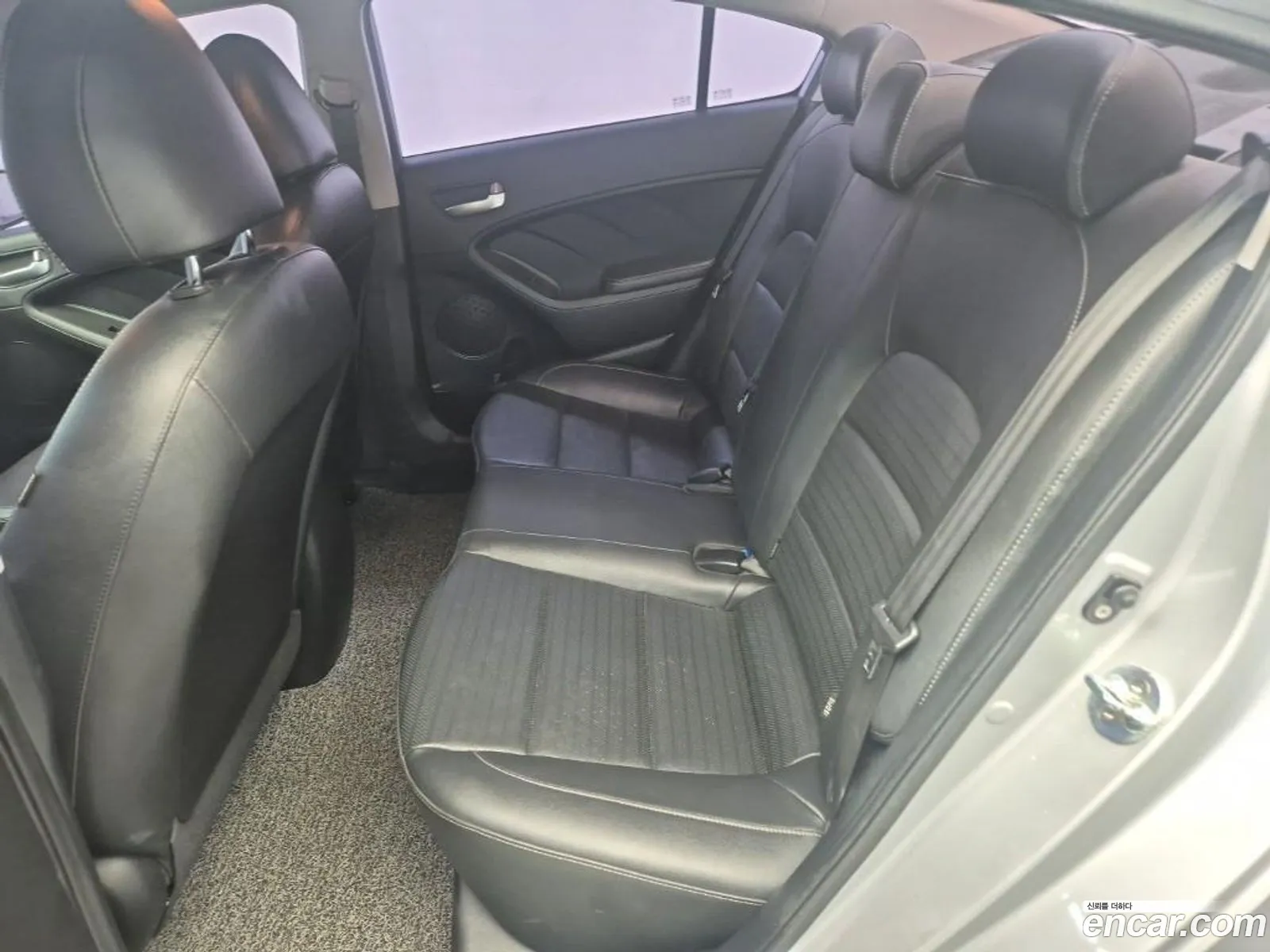 Kia K3 2016 — 9