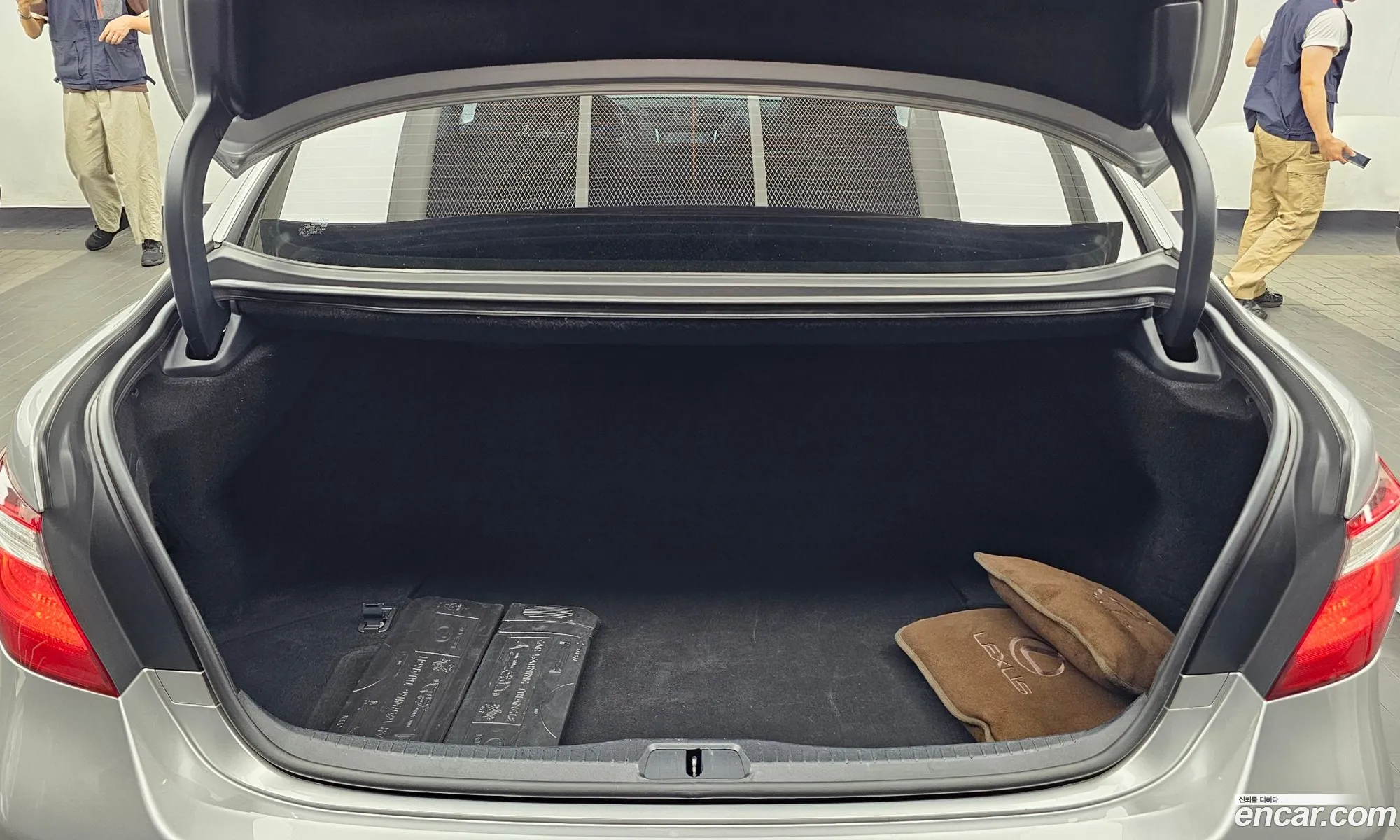 Lexus LS460 2009 — 14