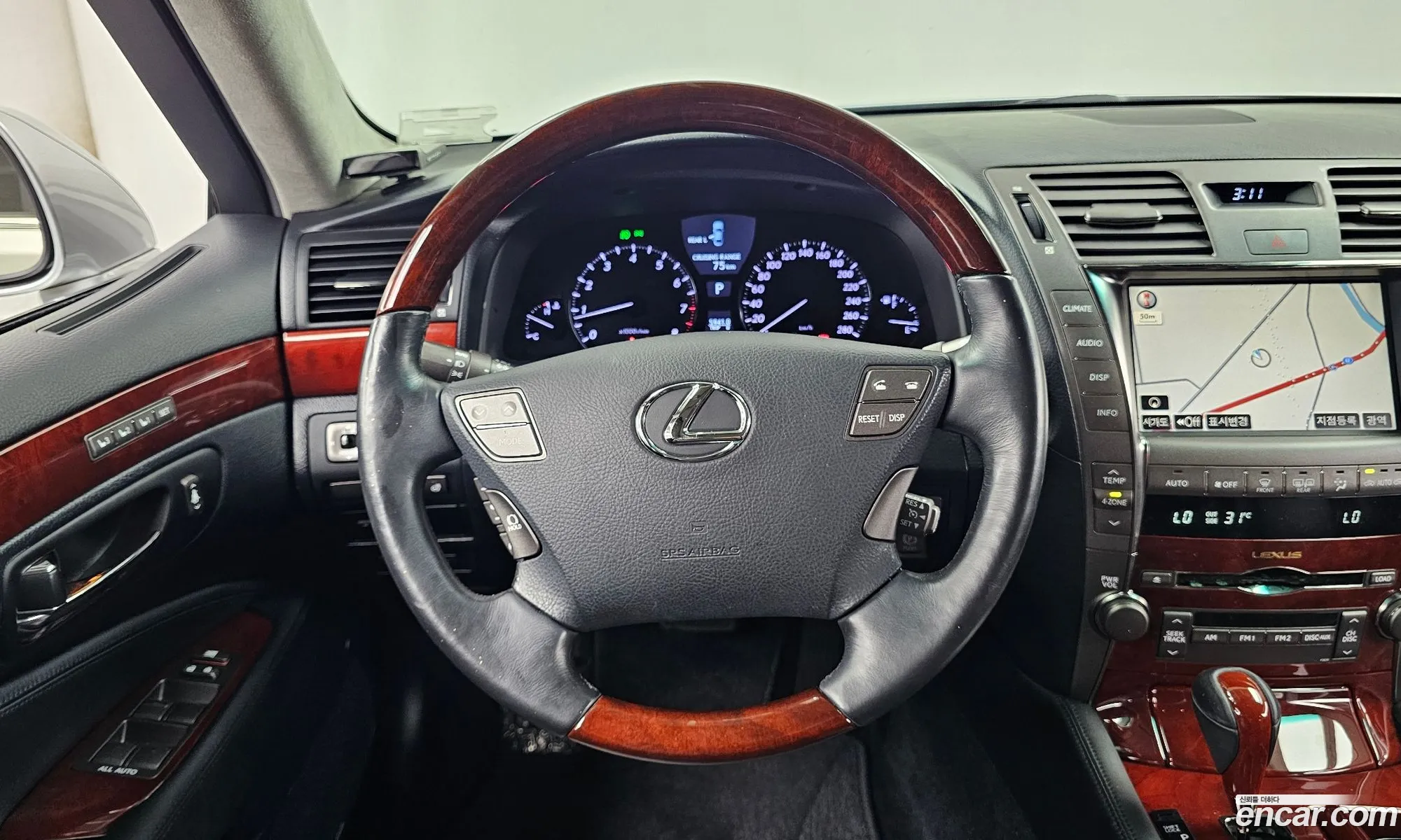 Lexus LS460 2009 — 9