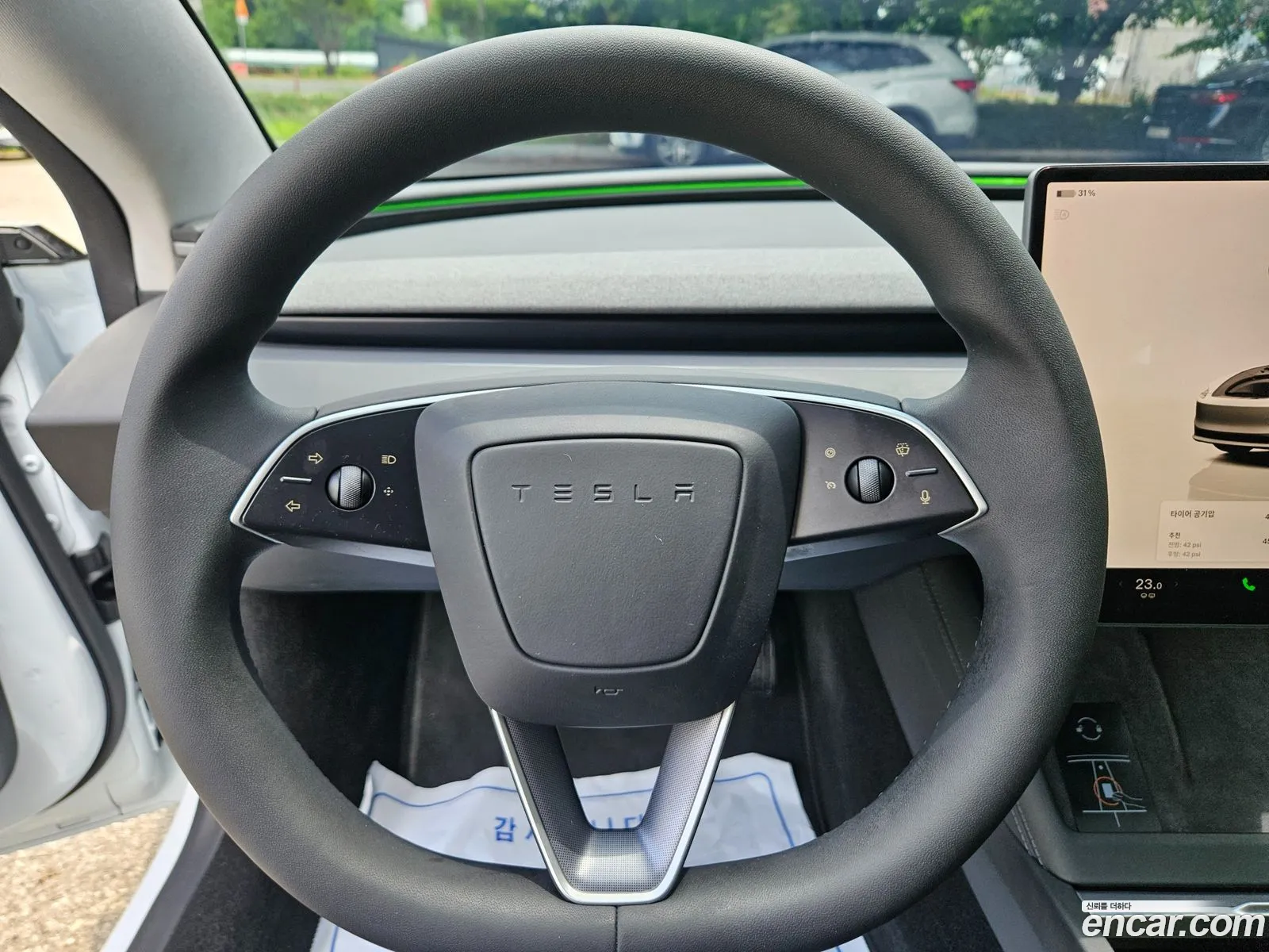 Tesla Model 3 2025 — 3