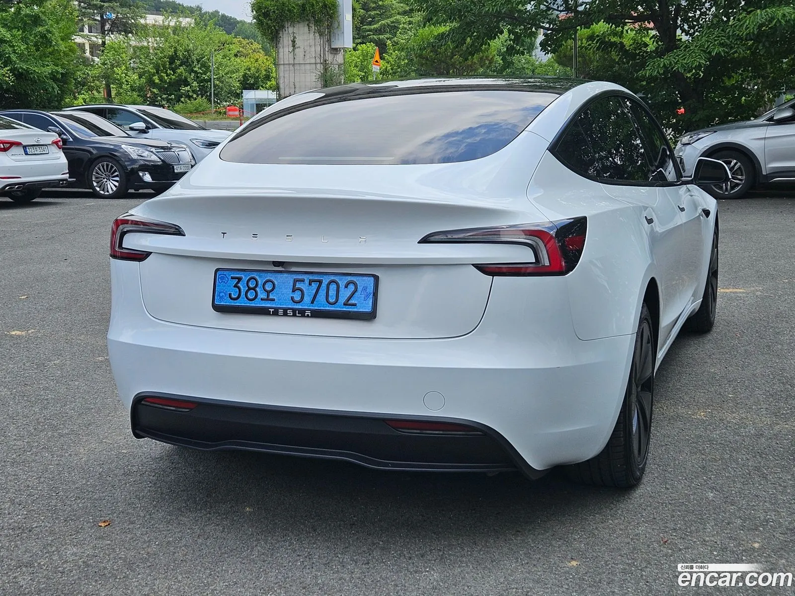 Tesla Model 3 2025 — 16
