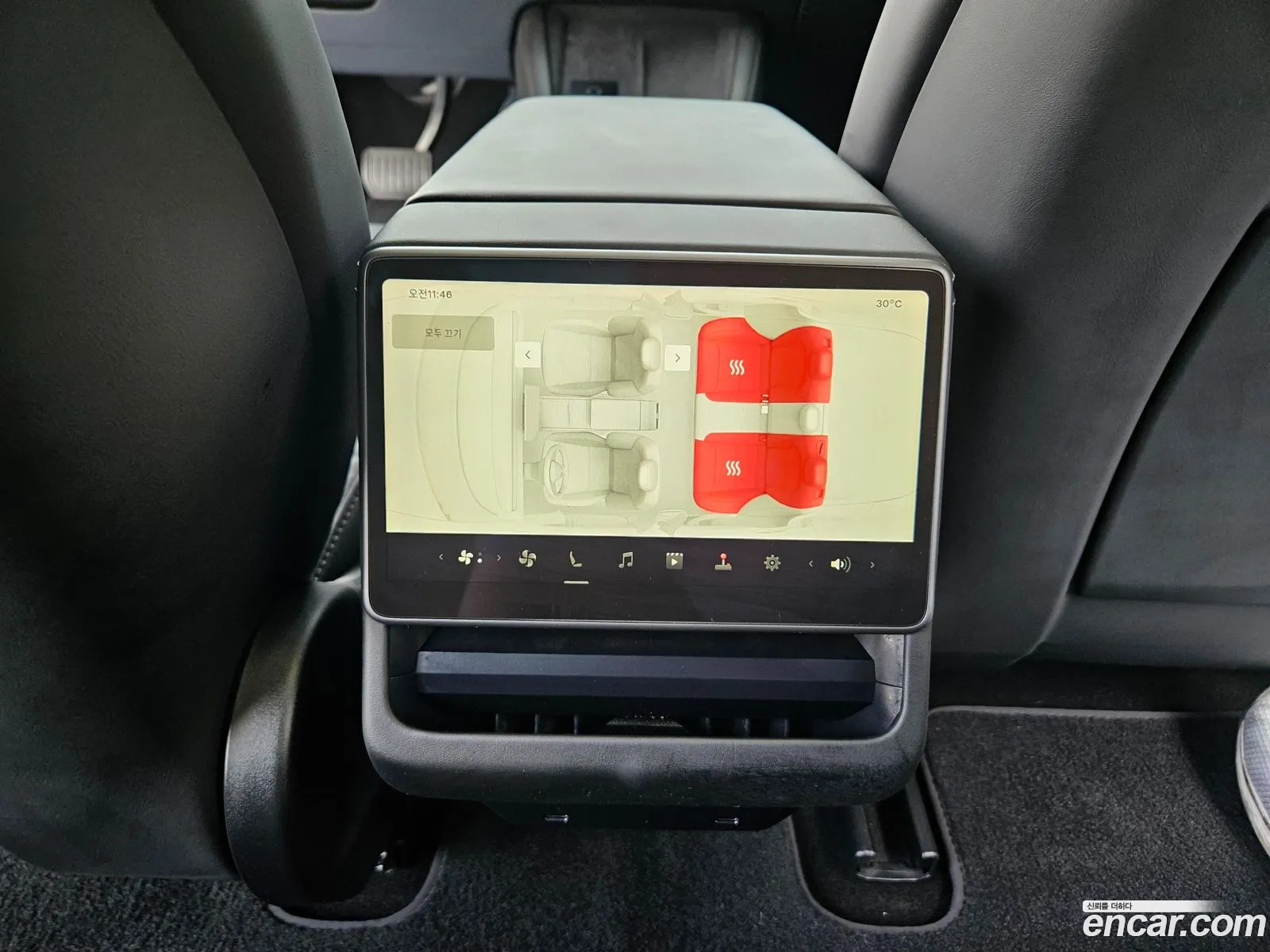Tesla Model 3 2025 — 15