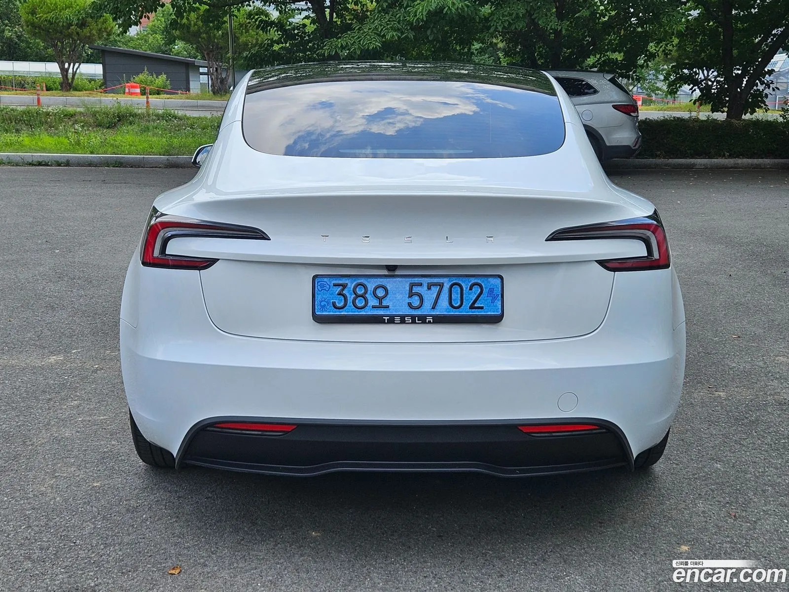 Tesla Model 3 2025 — 9