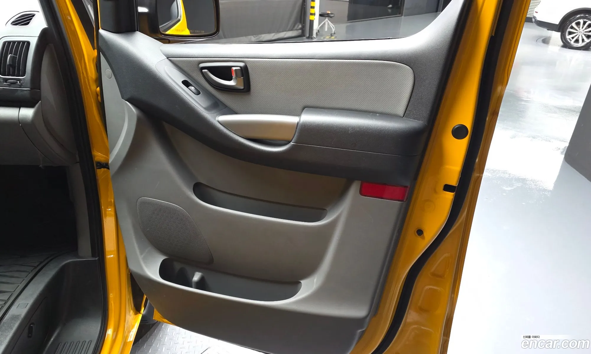 Hyundai Grand Starex 2020 — 27
