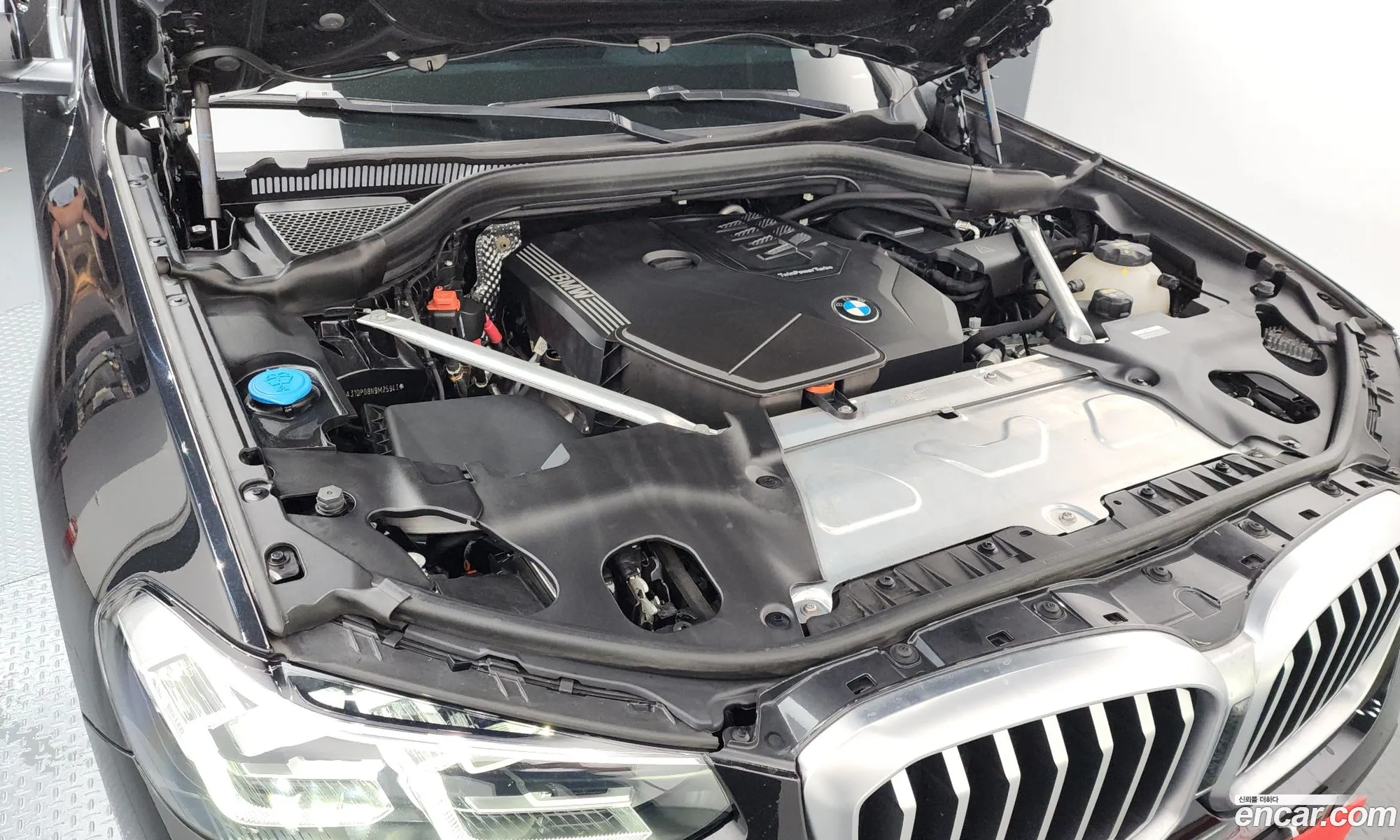 BMW X3 2022 WBA31DP08N9M25943 — 32