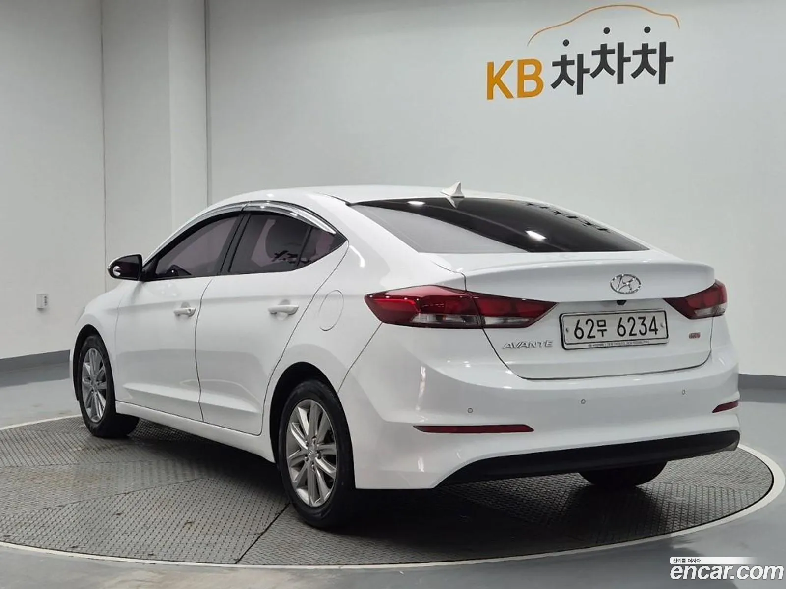 Hyundai Elantra AD 2015 — 2
