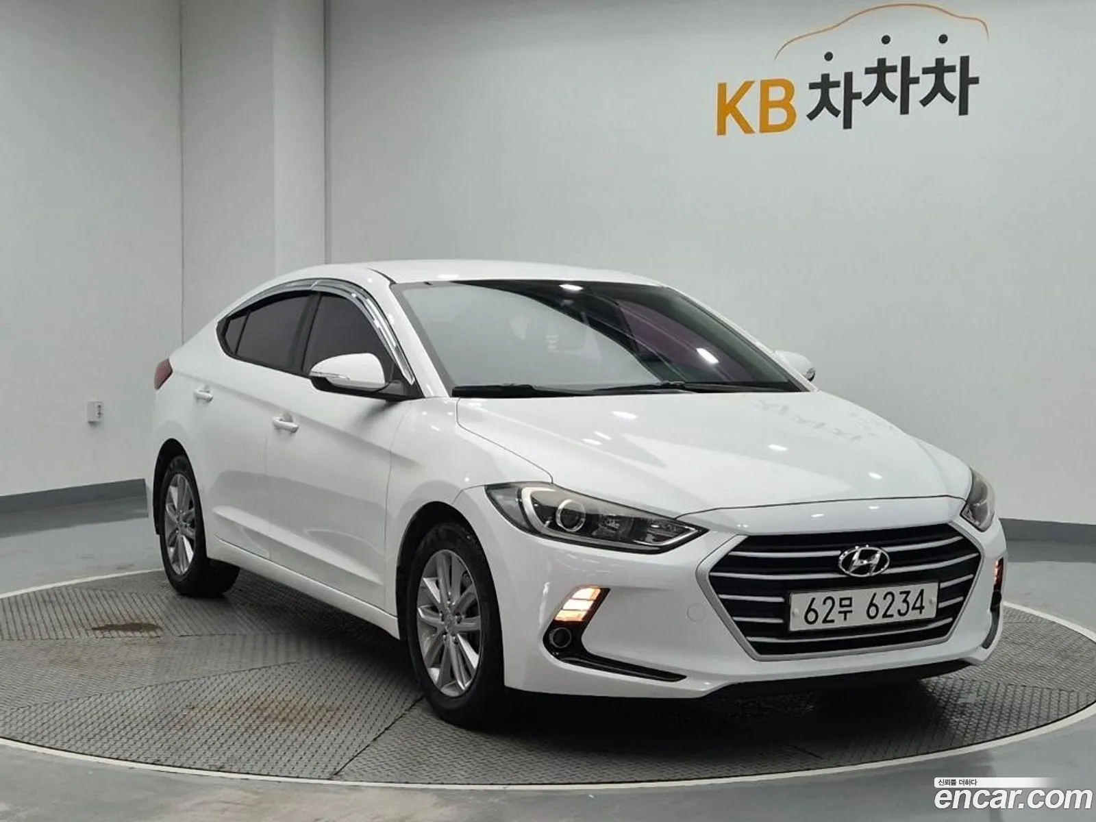 Hyundai Elantra AD 2015 — 13
