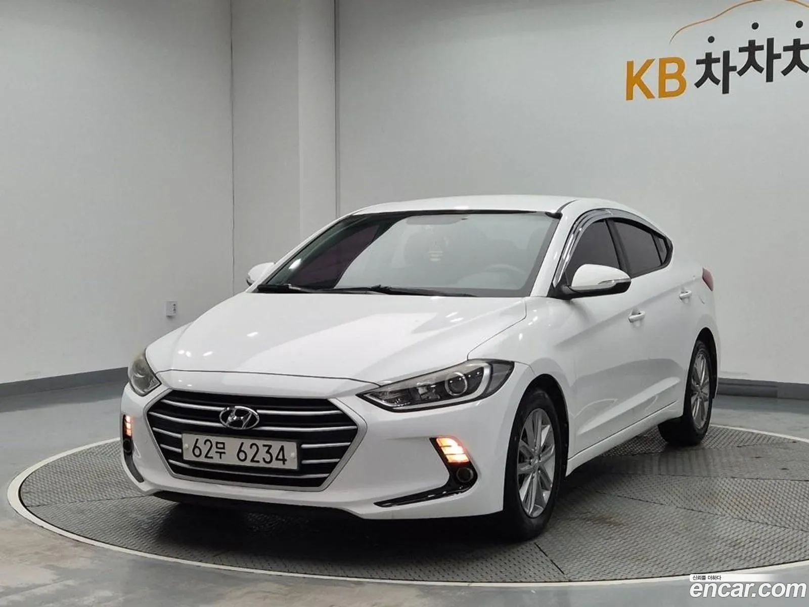 Hyundai Elantra AD 2015 — 19