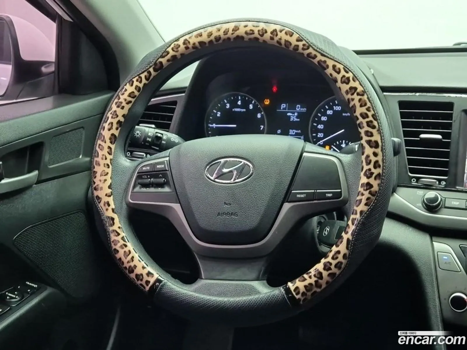 Hyundai Elantra AD 2015 — 9