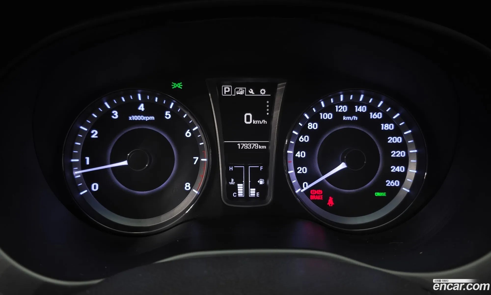 Hyundai Aslan 2015 — 11