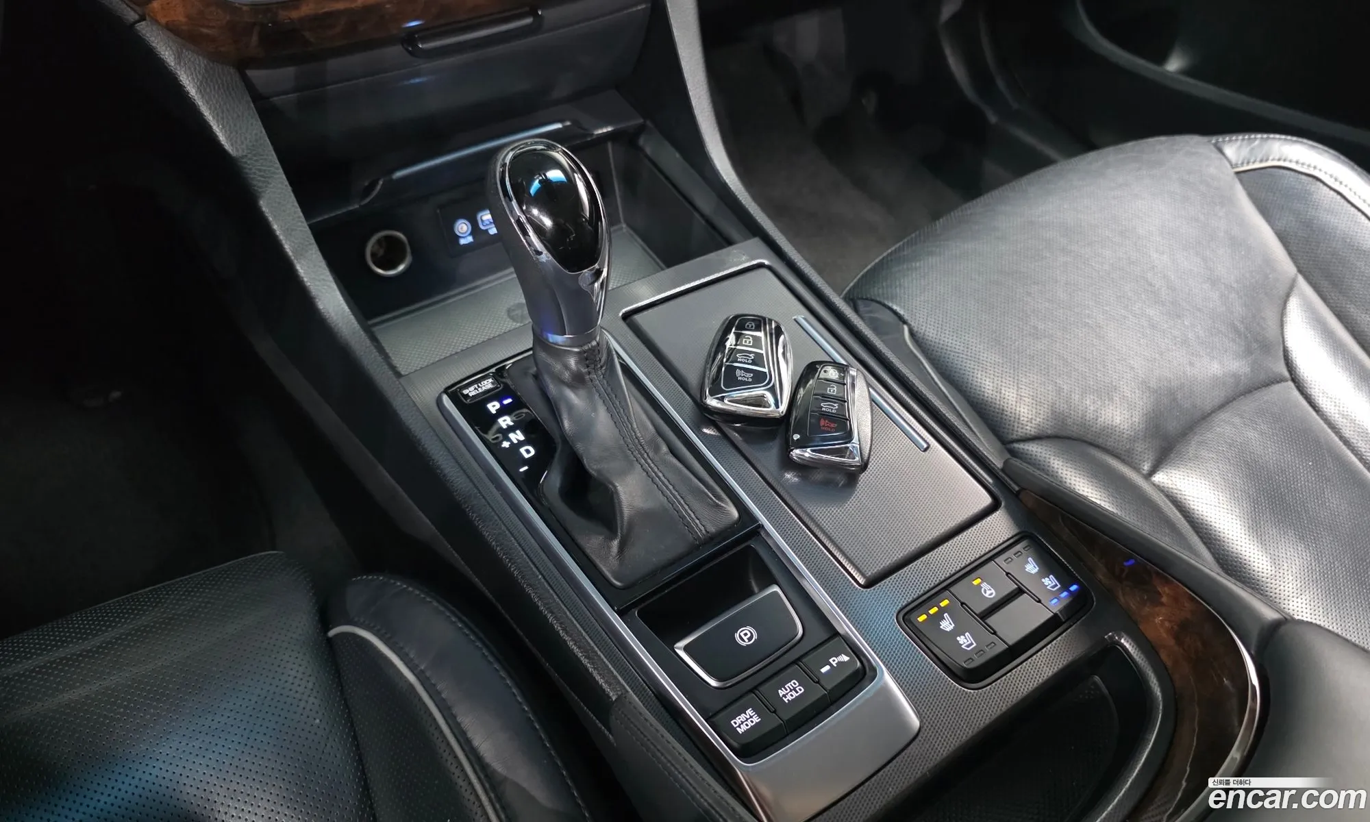 Hyundai Aslan 2015 — 17
