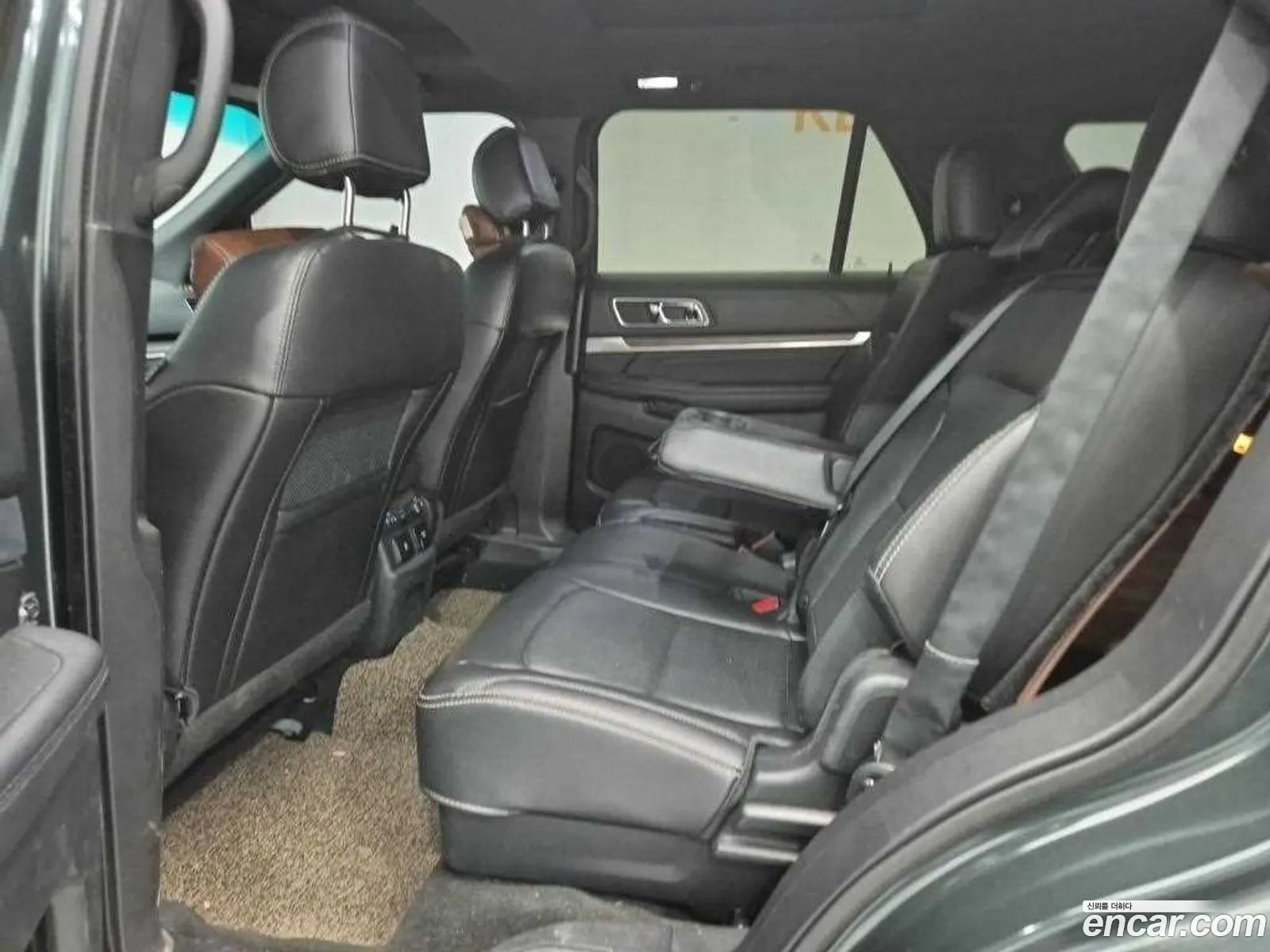 Ford Explorer 2016 — 19