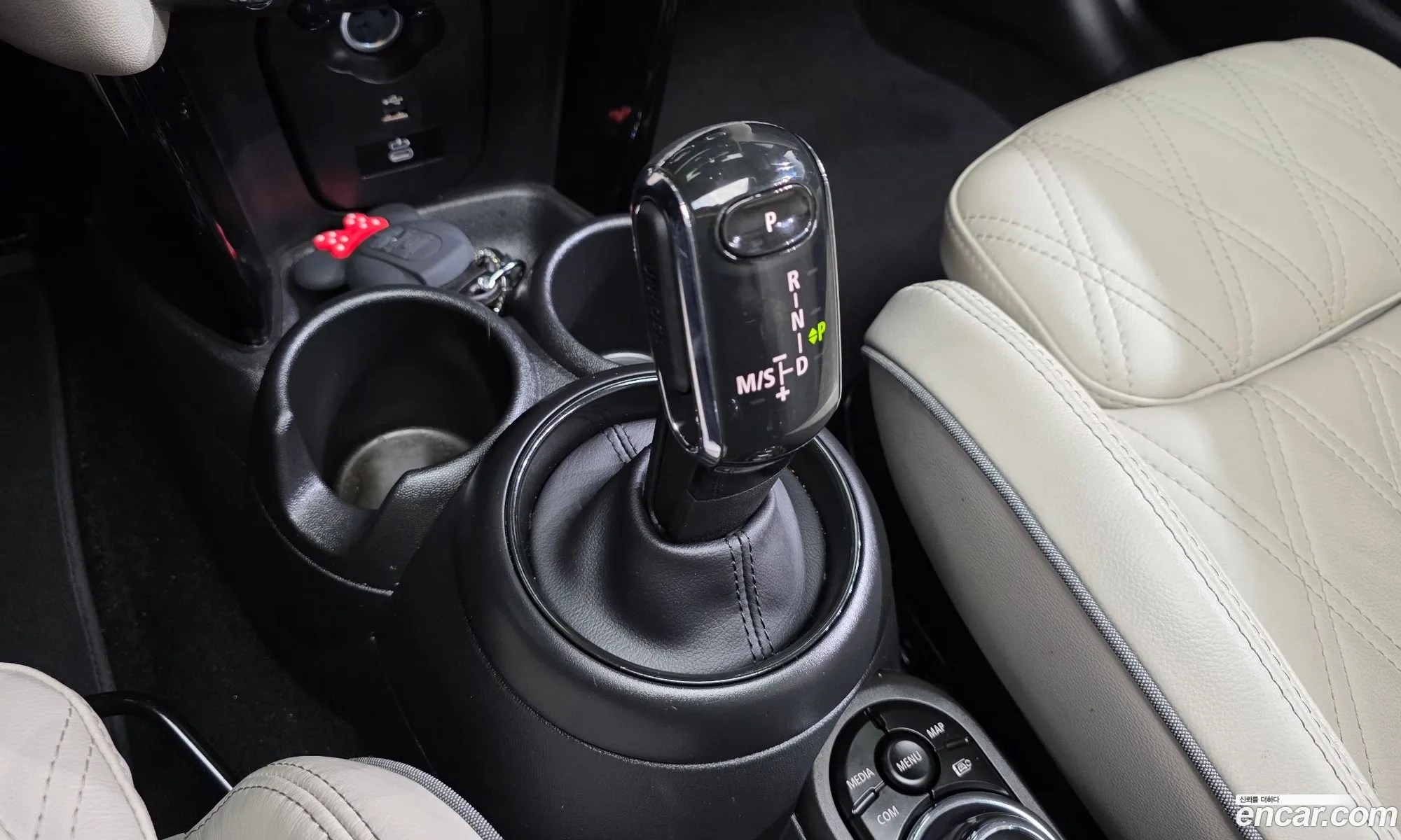 Mini Cooper S 2022 WMW61DH03P2T57414 — 17