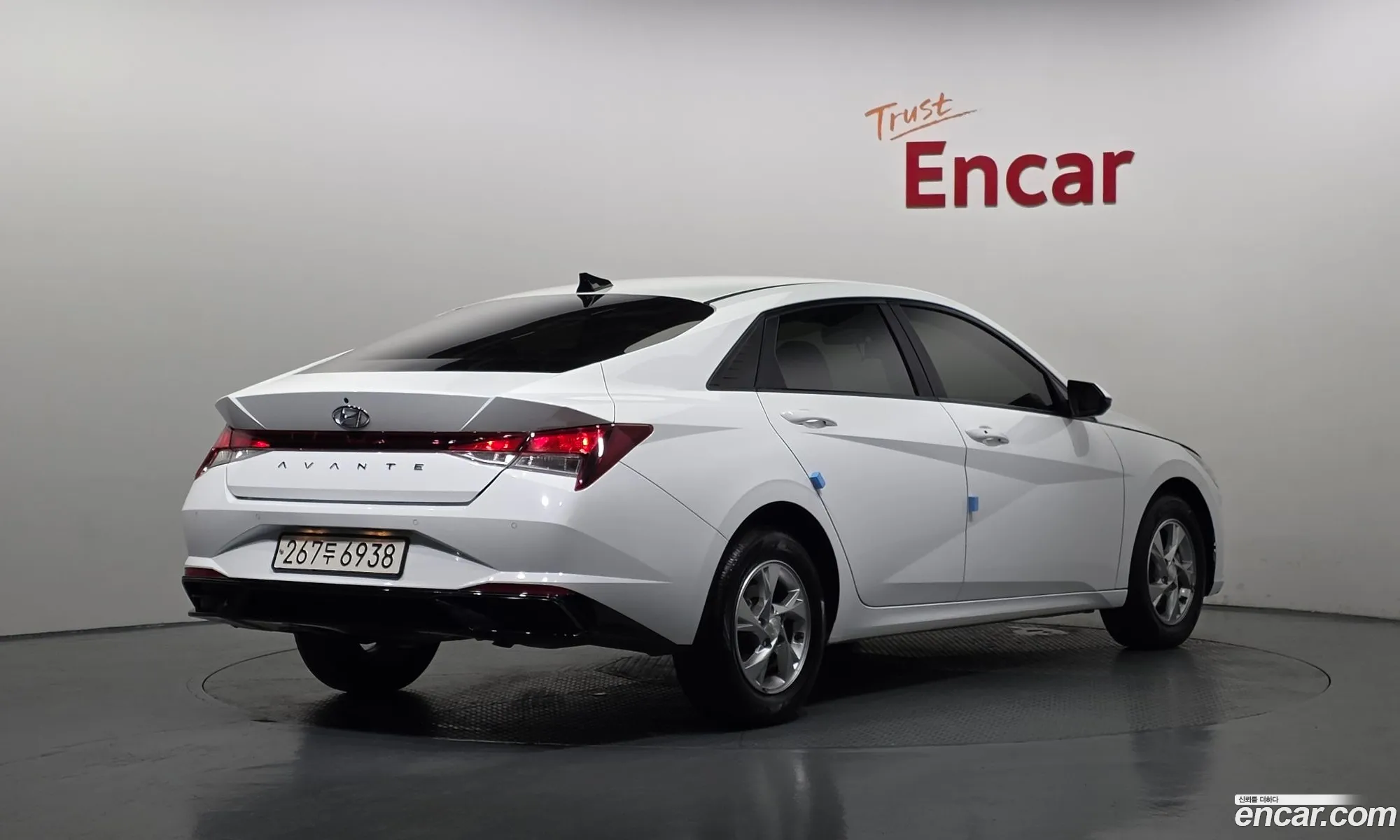 Hyundai Elantra 2022 — 20