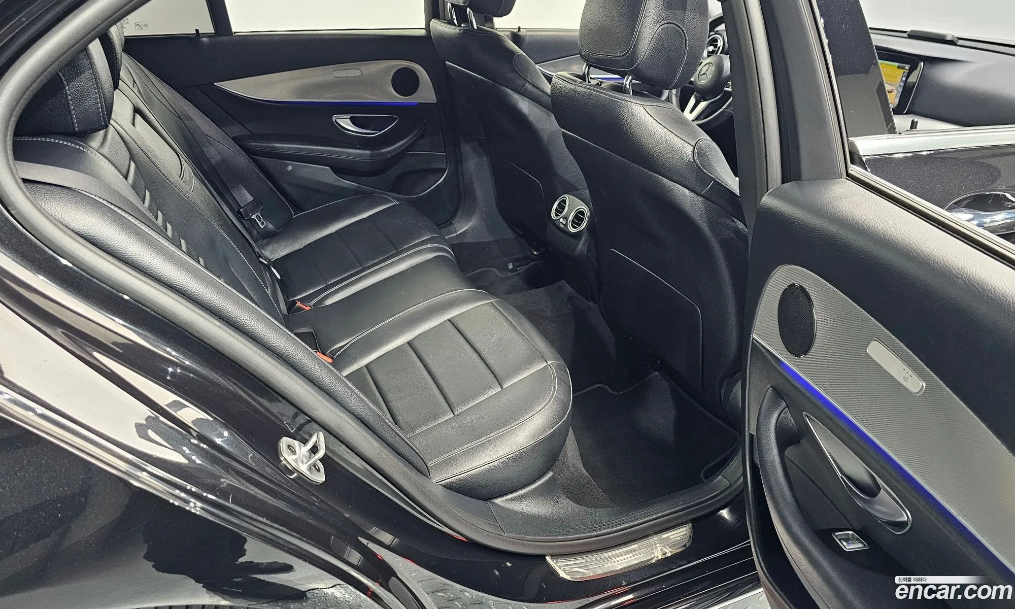 Mercedes-Benz E-Class W213 2018 — 13