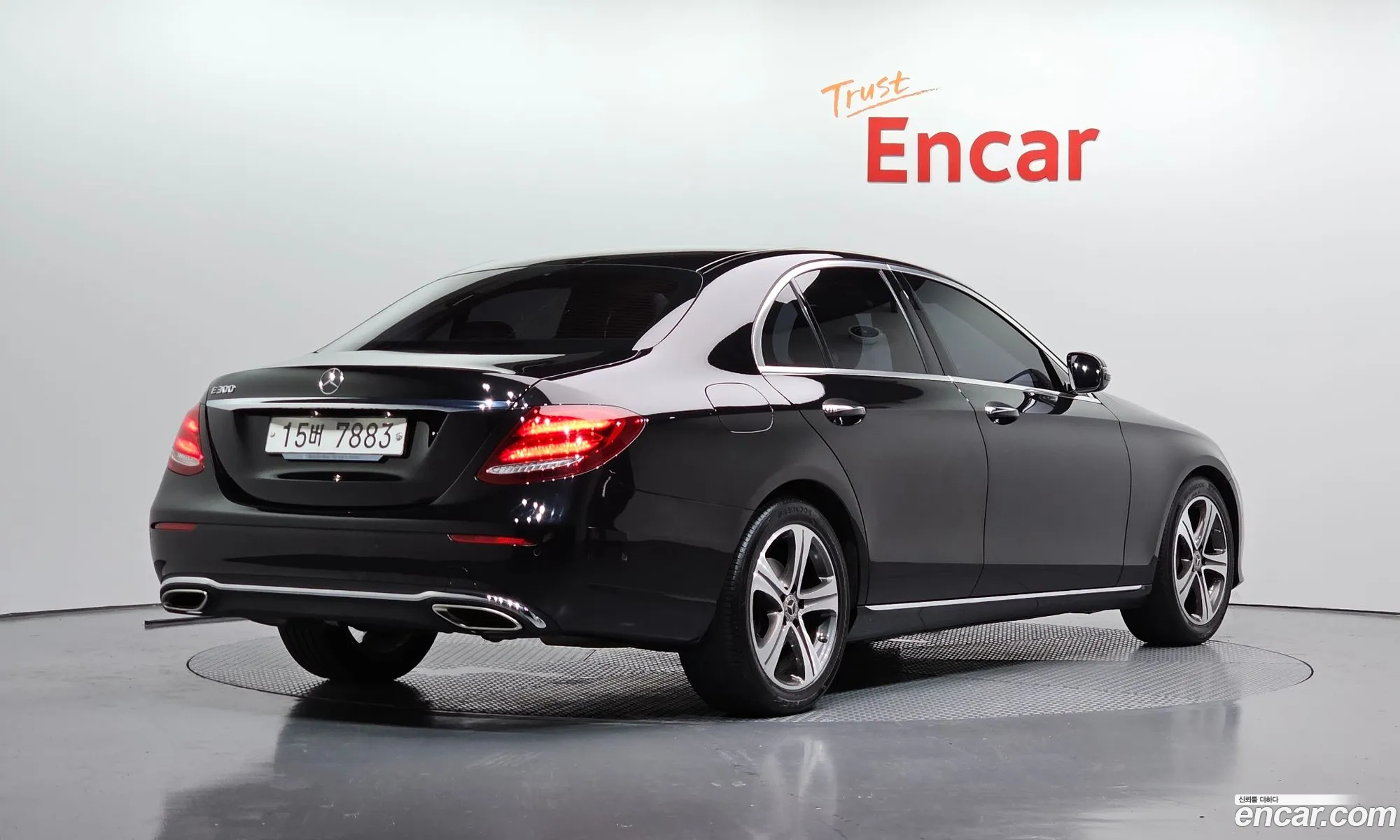 Mercedes-Benz E-Class W213 2018 — 17