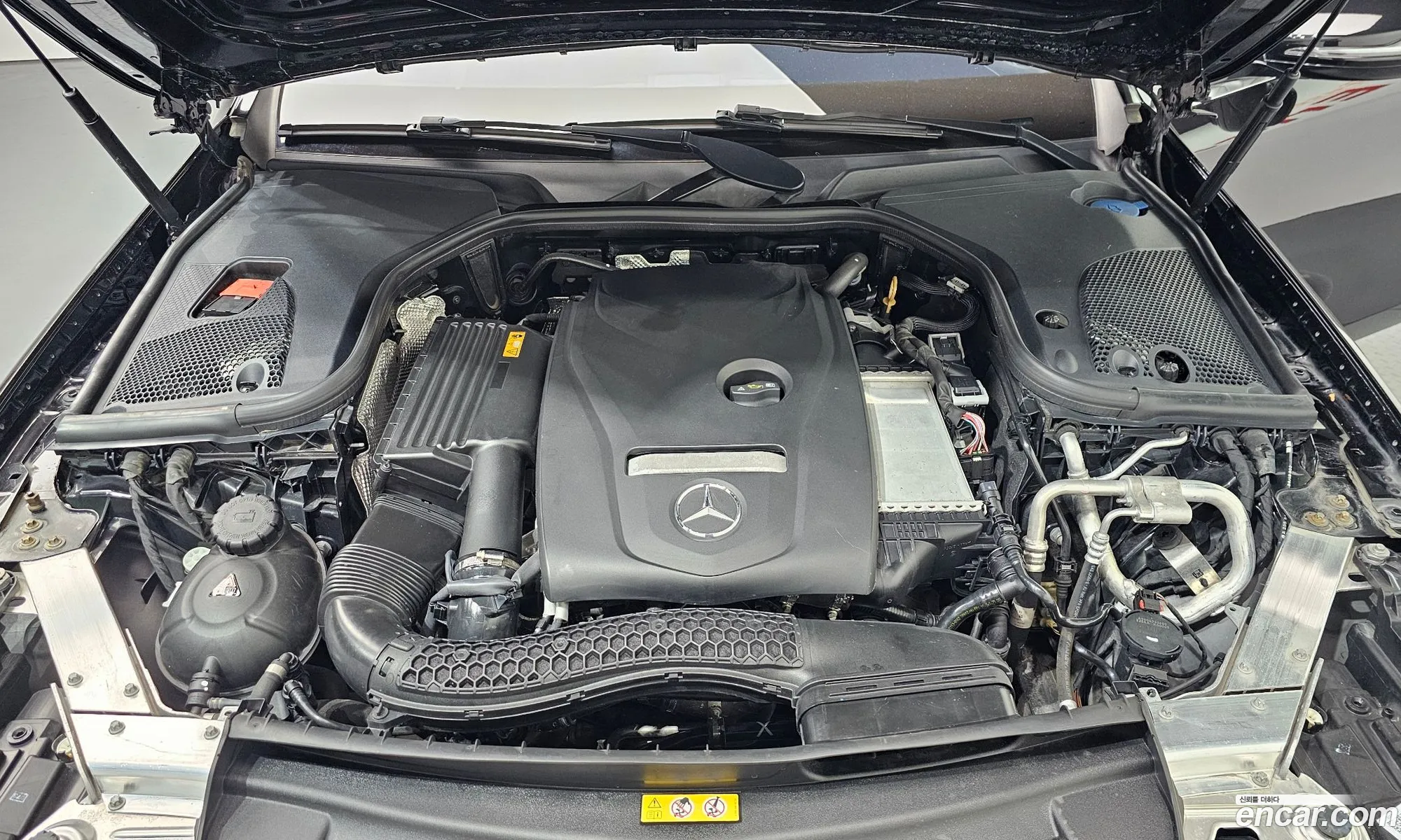 Mercedes-Benz E-Class W213 2018 — 12