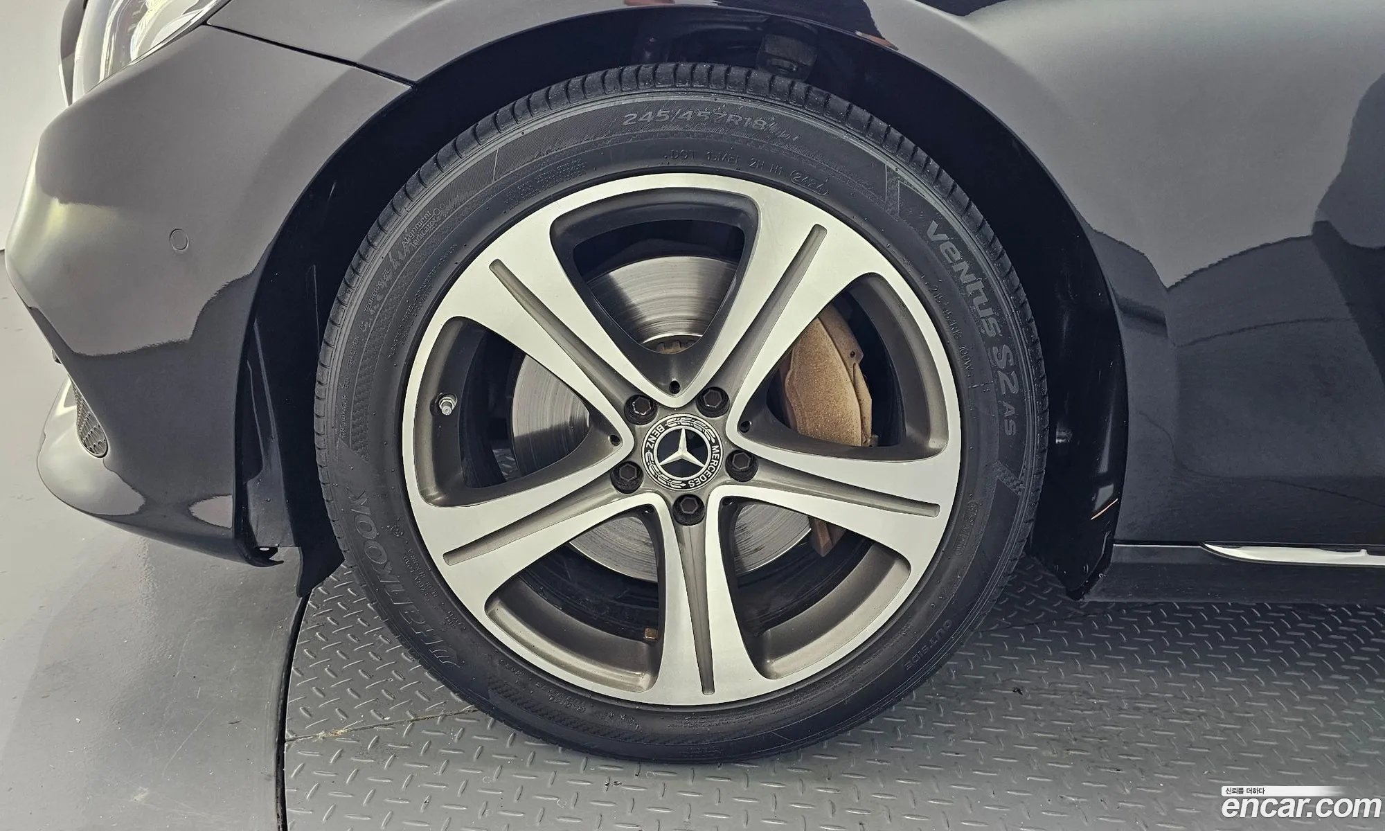 Mercedes-Benz E-Class W213 2018 — 15