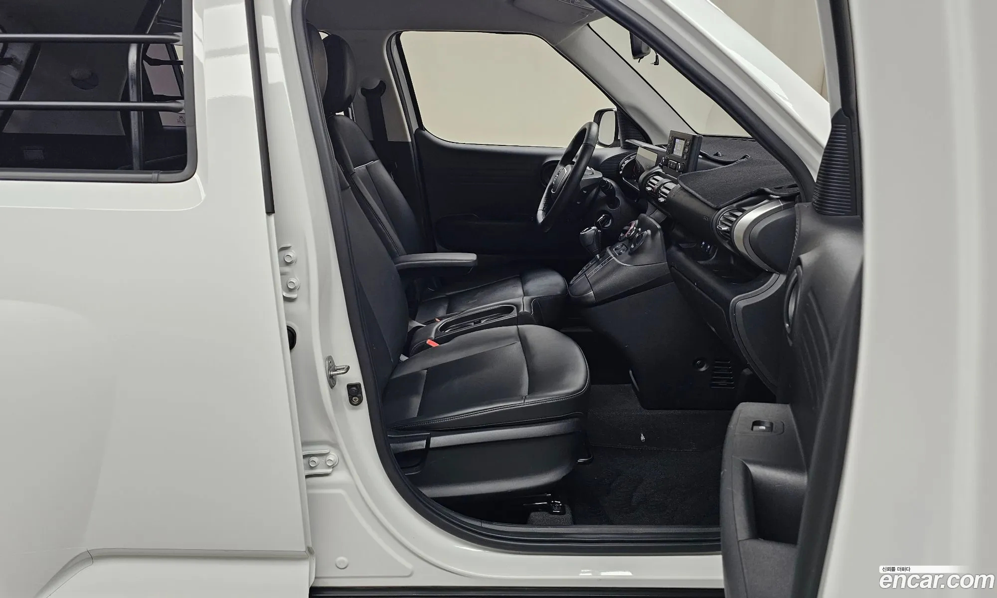 Hyundai Casper 2022 — 14