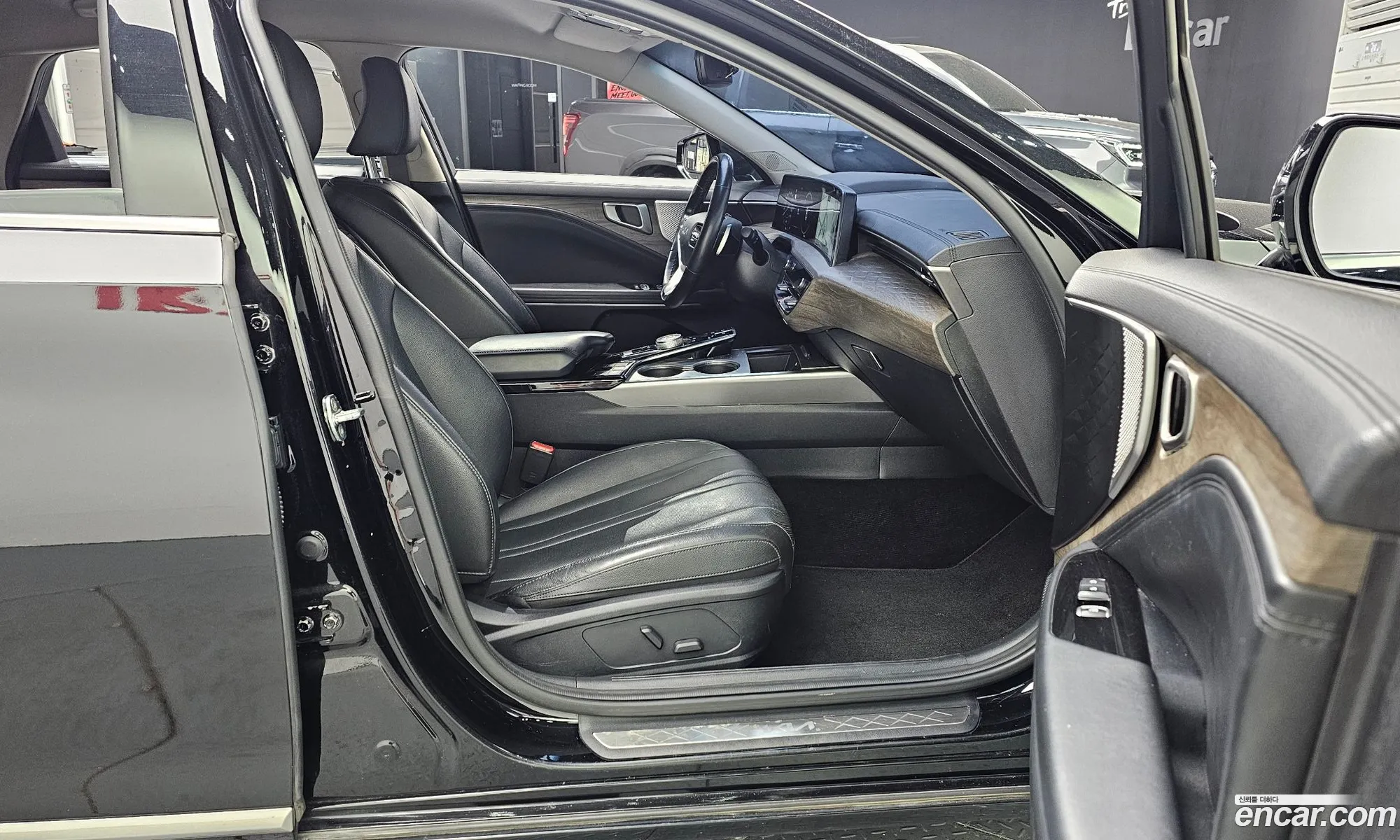 Kia K8 2021 — 18
