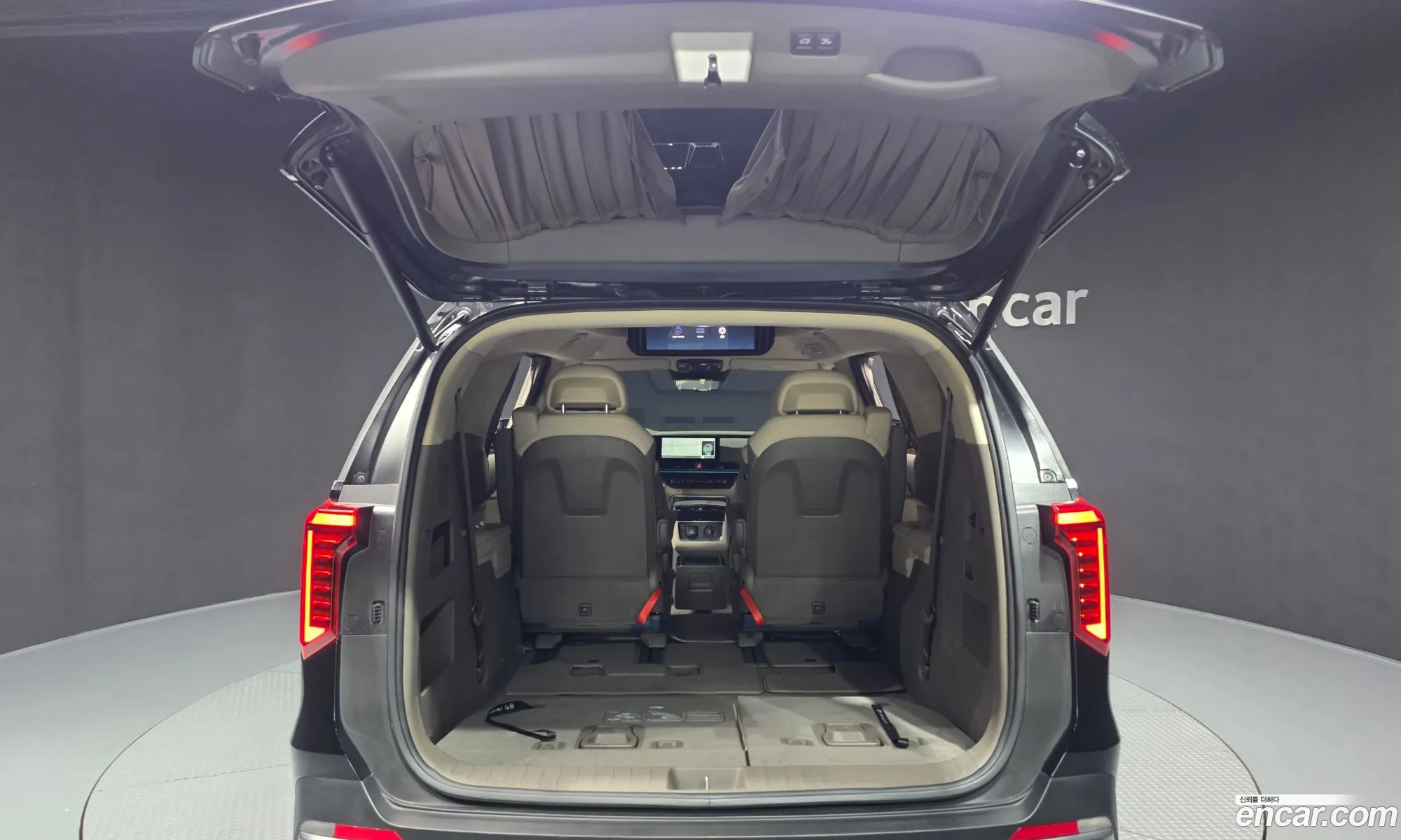 Kia Carnival 2024 — 24