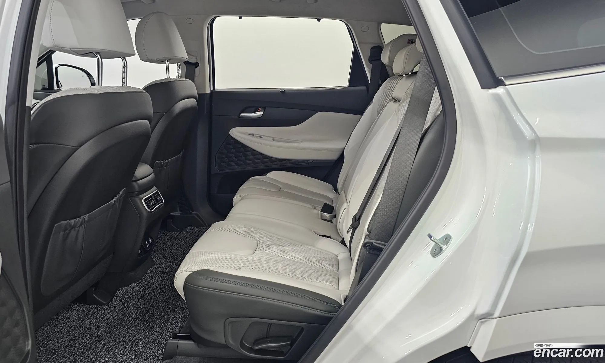 Hyundai Santa Fe 2023 — 28