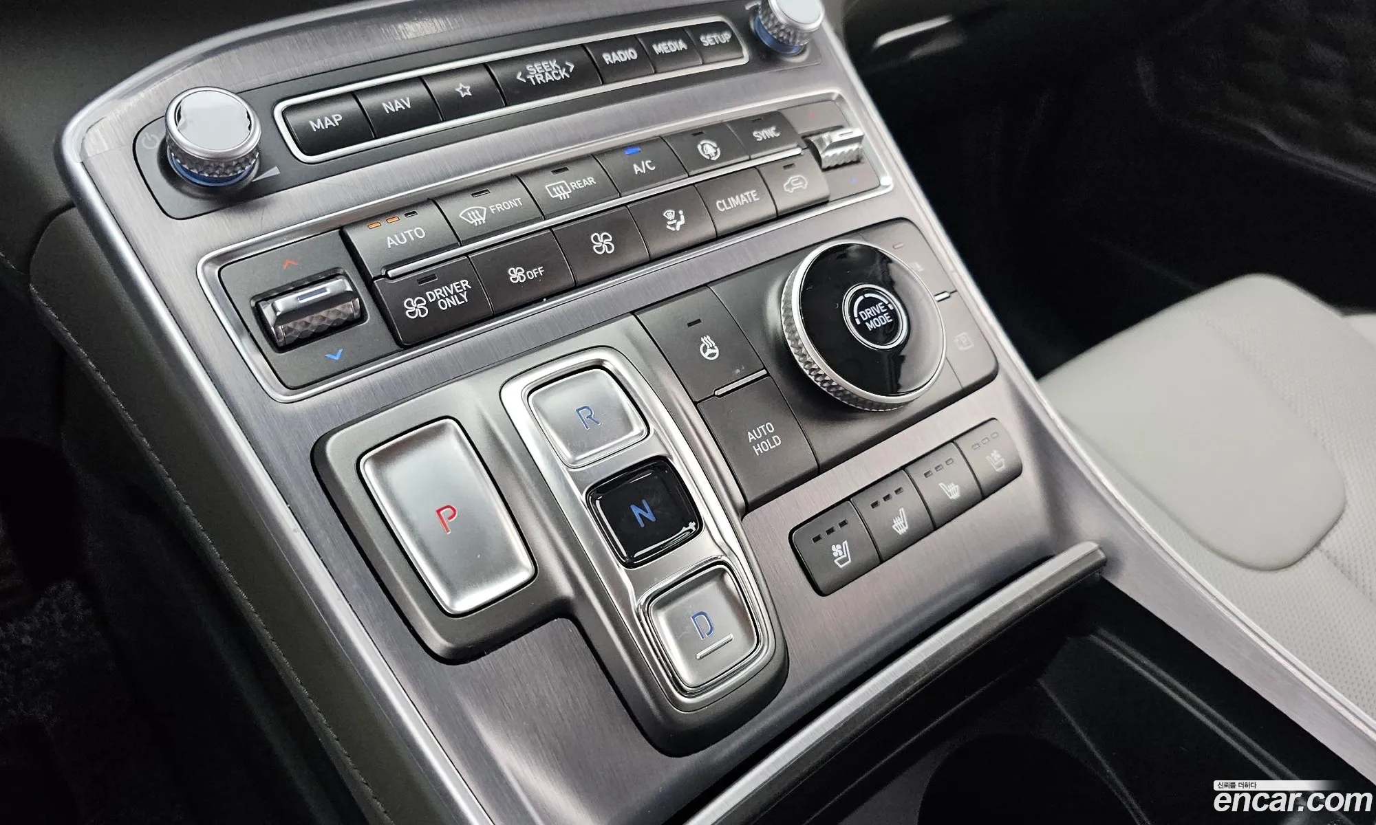 Hyundai Santa Fe 2023 — 16