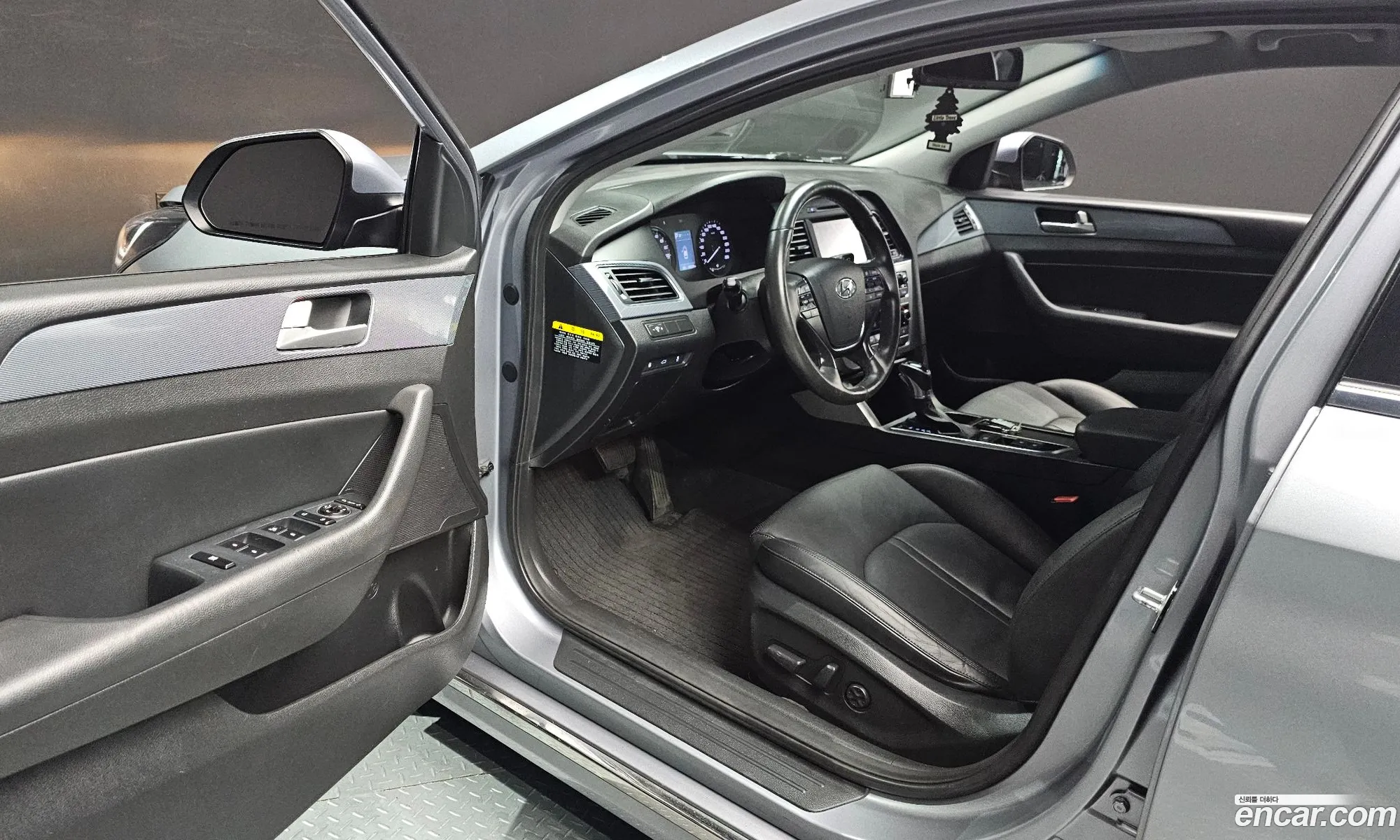 Hyundai LF Sonata Hybrid 2016 — 17