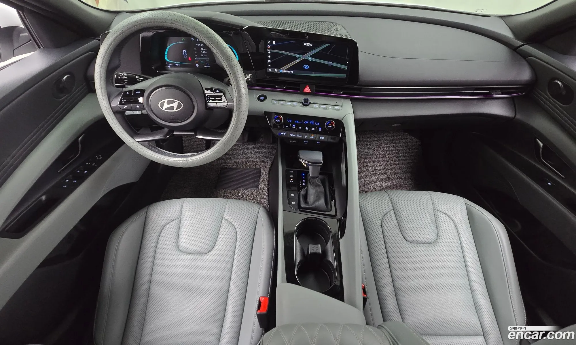 Hyundai Elantra Hybrid 2025 — 20