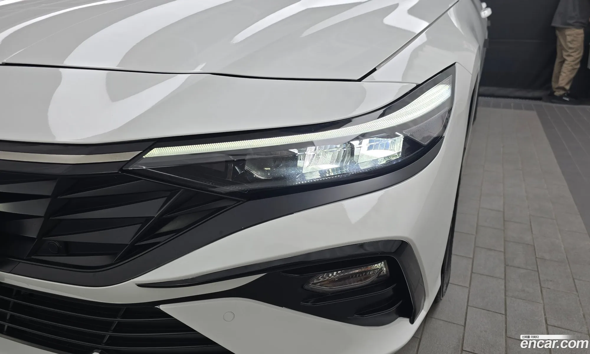 Hyundai Elantra Hybrid 2025 — 9