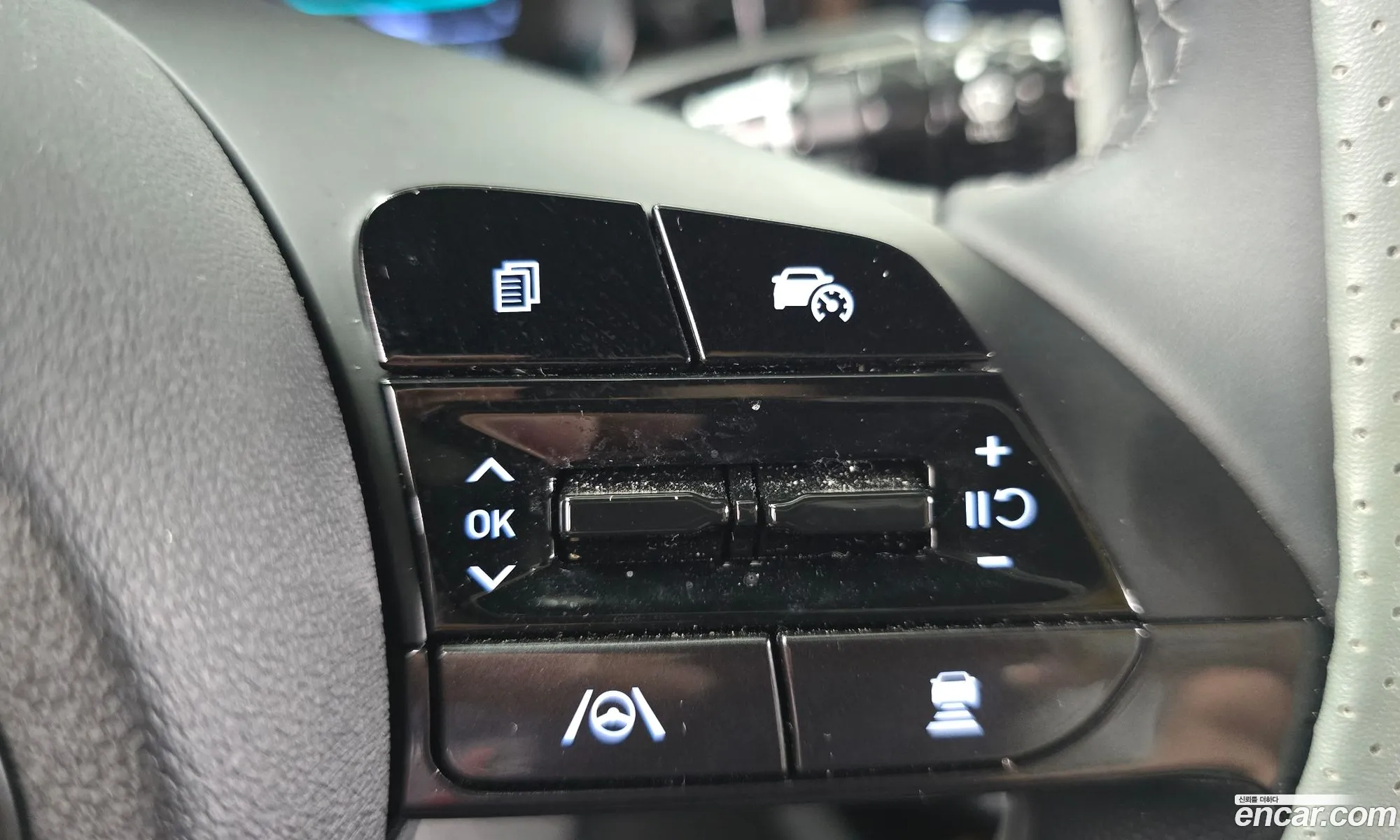 Hyundai Elantra Hybrid 2025 — 25