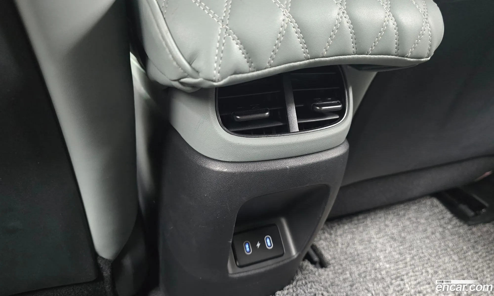 Hyundai Elantra Hybrid 2025 — 2
