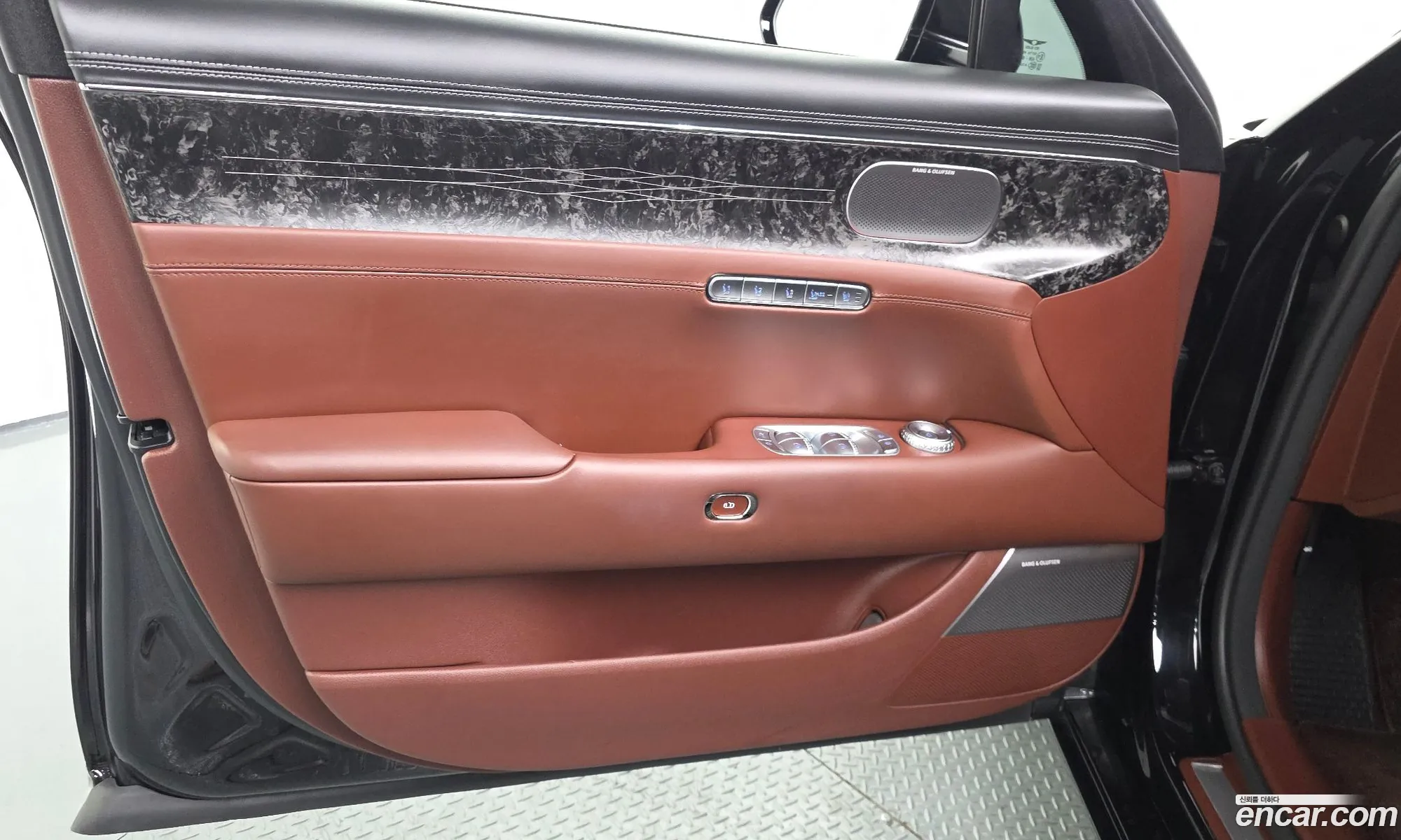 Genesis G90 2024 — 13