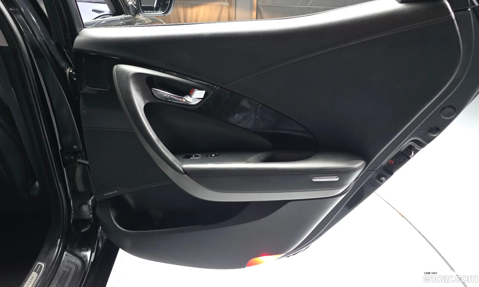 Hyundai Grandeur HG Hybrid 2015 — 21