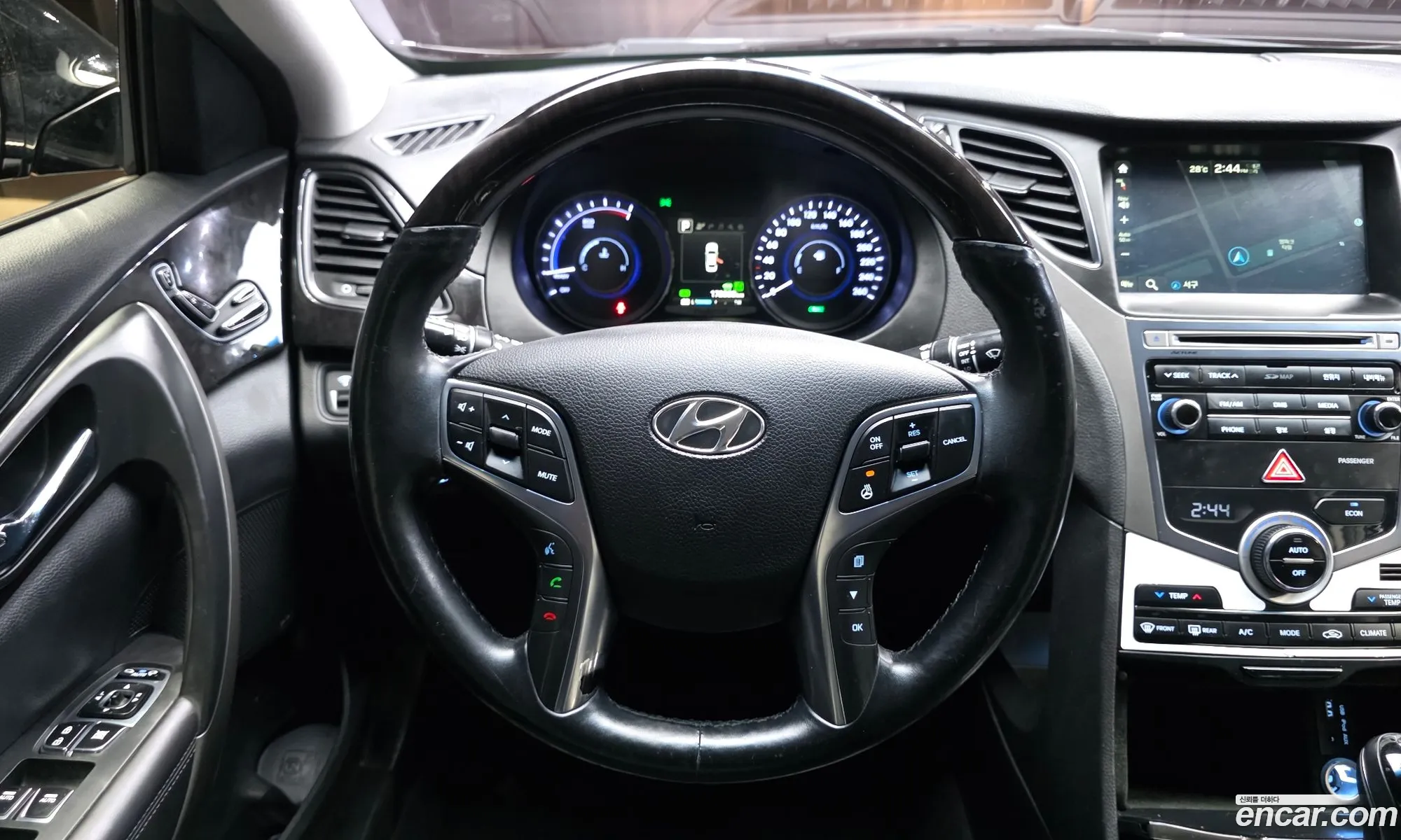 Hyundai Grandeur HG Hybrid 2015 — 16