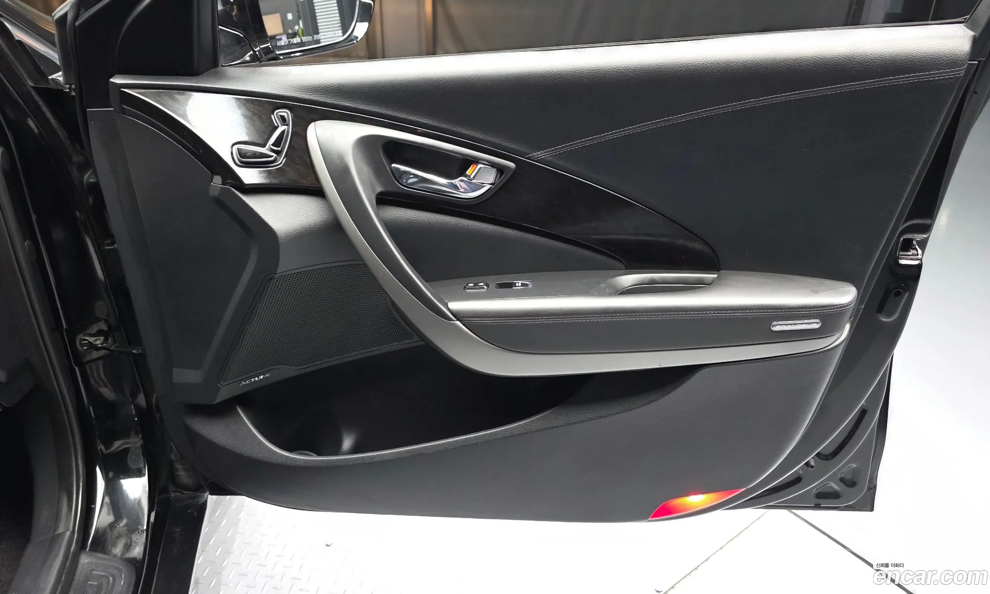 Hyundai Grandeur HG Hybrid 2015 — 11