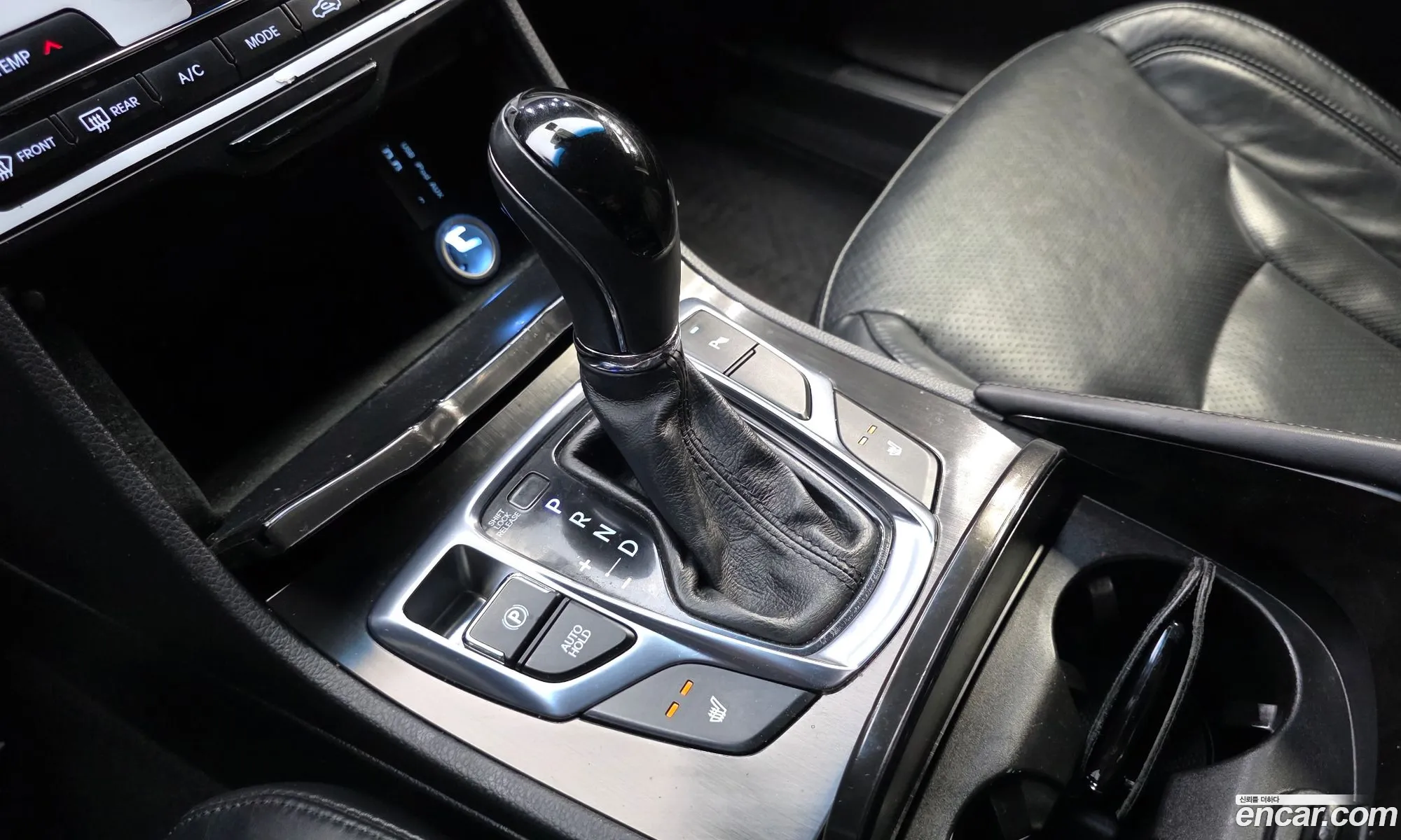 Hyundai Grandeur HG Hybrid 2015 — 26