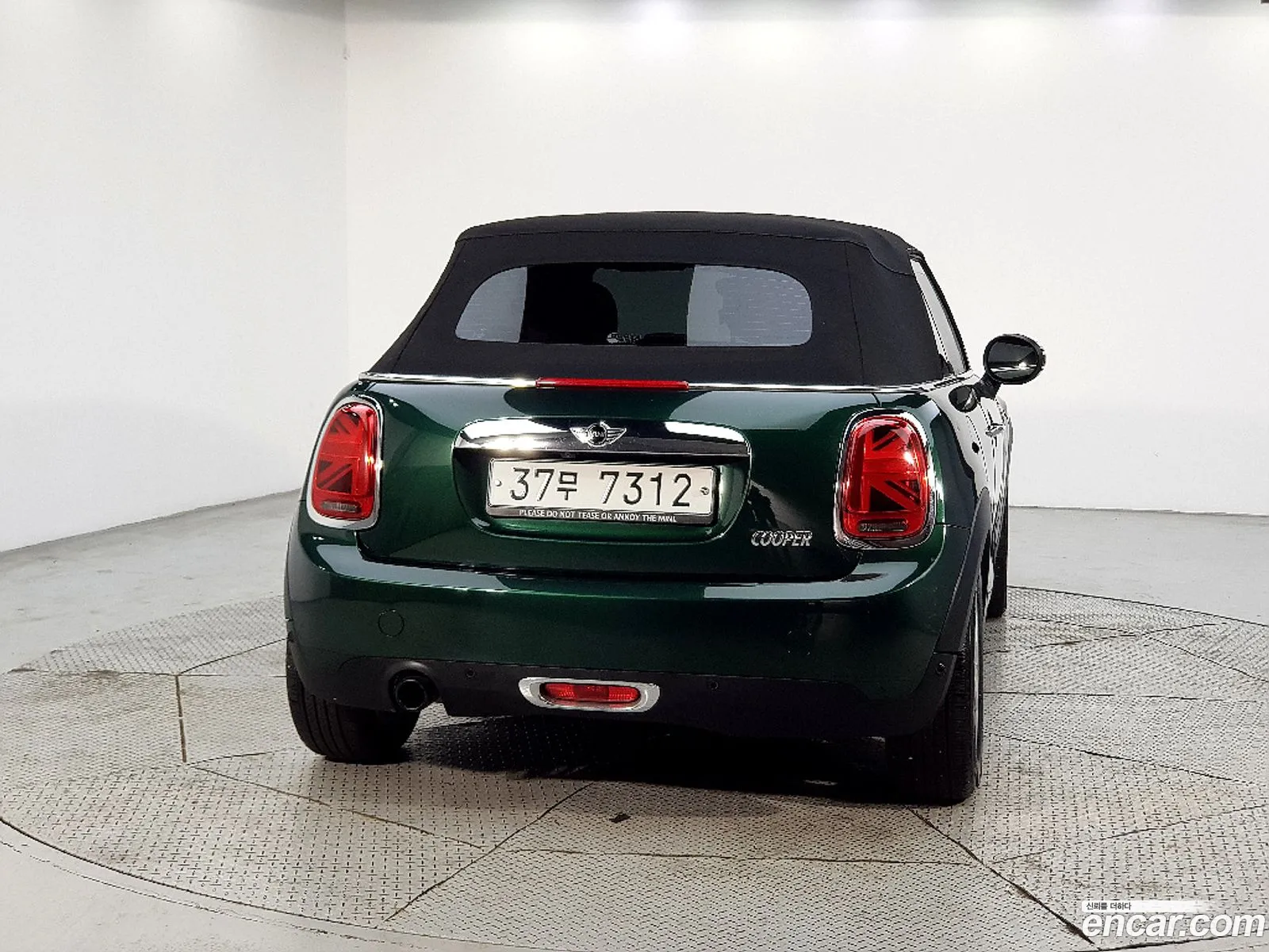 Mini Cooper Convertible 2018 — 18