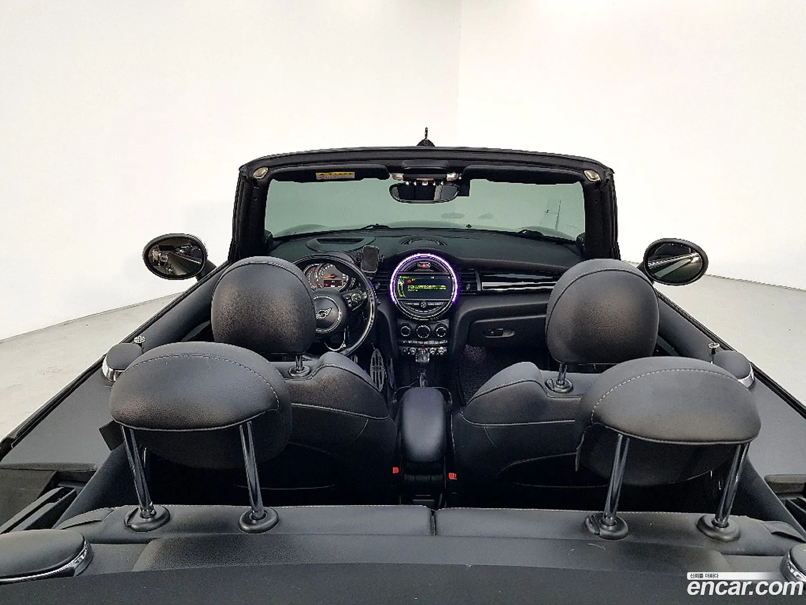 Mini Cooper Convertible 2018 — 15