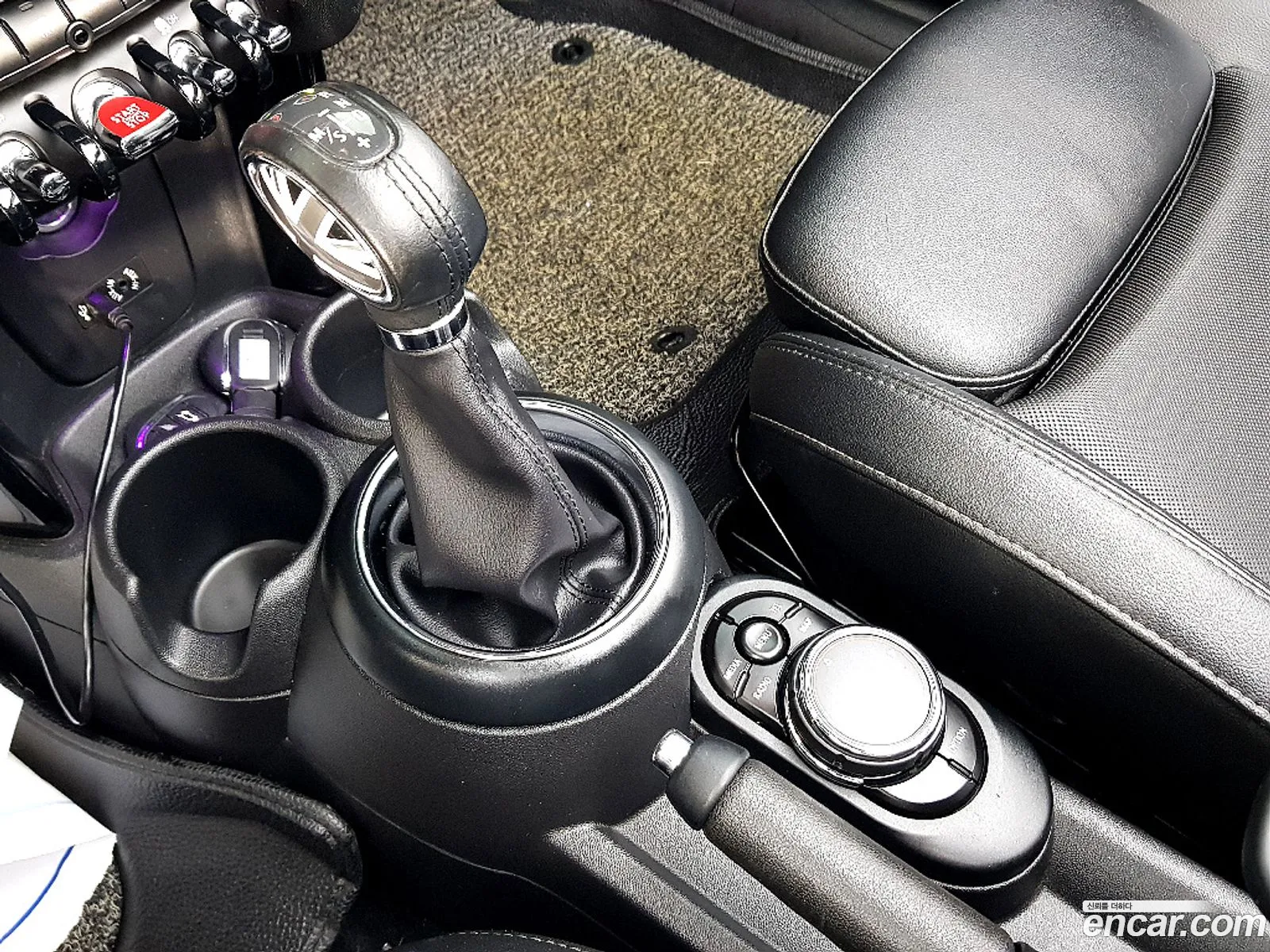 Mini Cooper Convertible 2018 — 11
