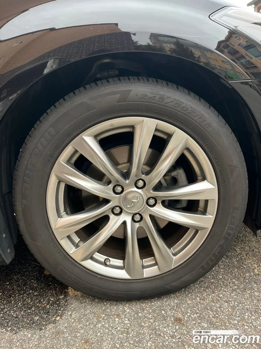Infiniti Q70 2016 — 10