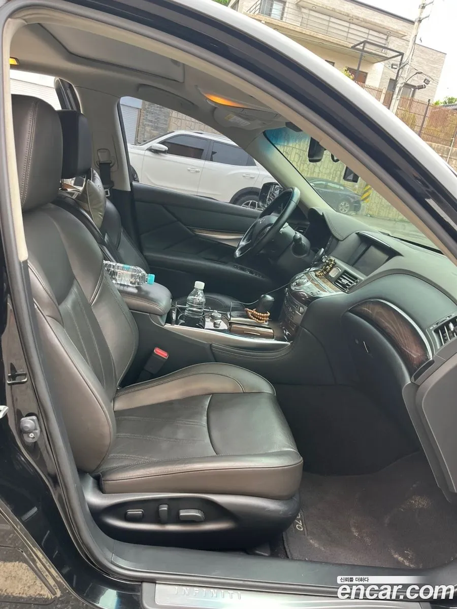 Infiniti Q70 2016 — 6