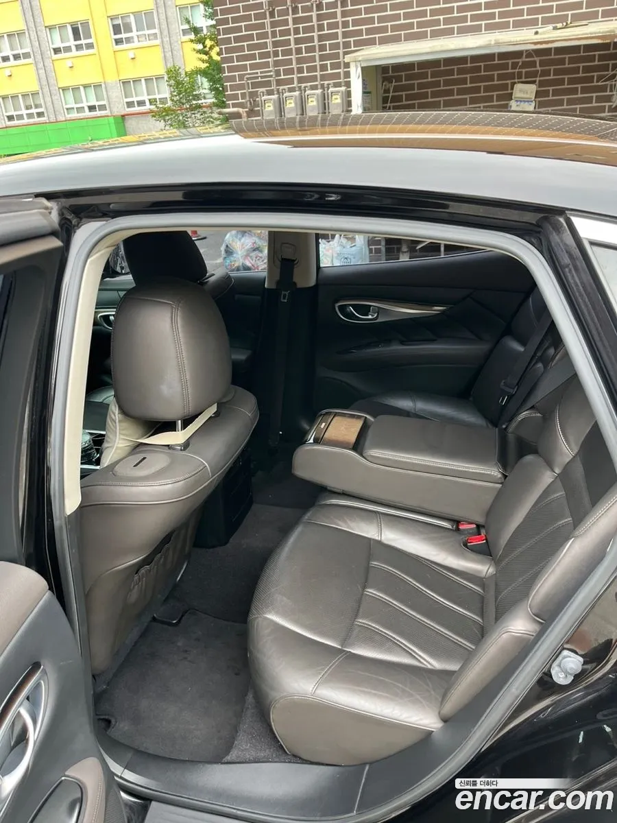 Infiniti Q70 2016 — 3