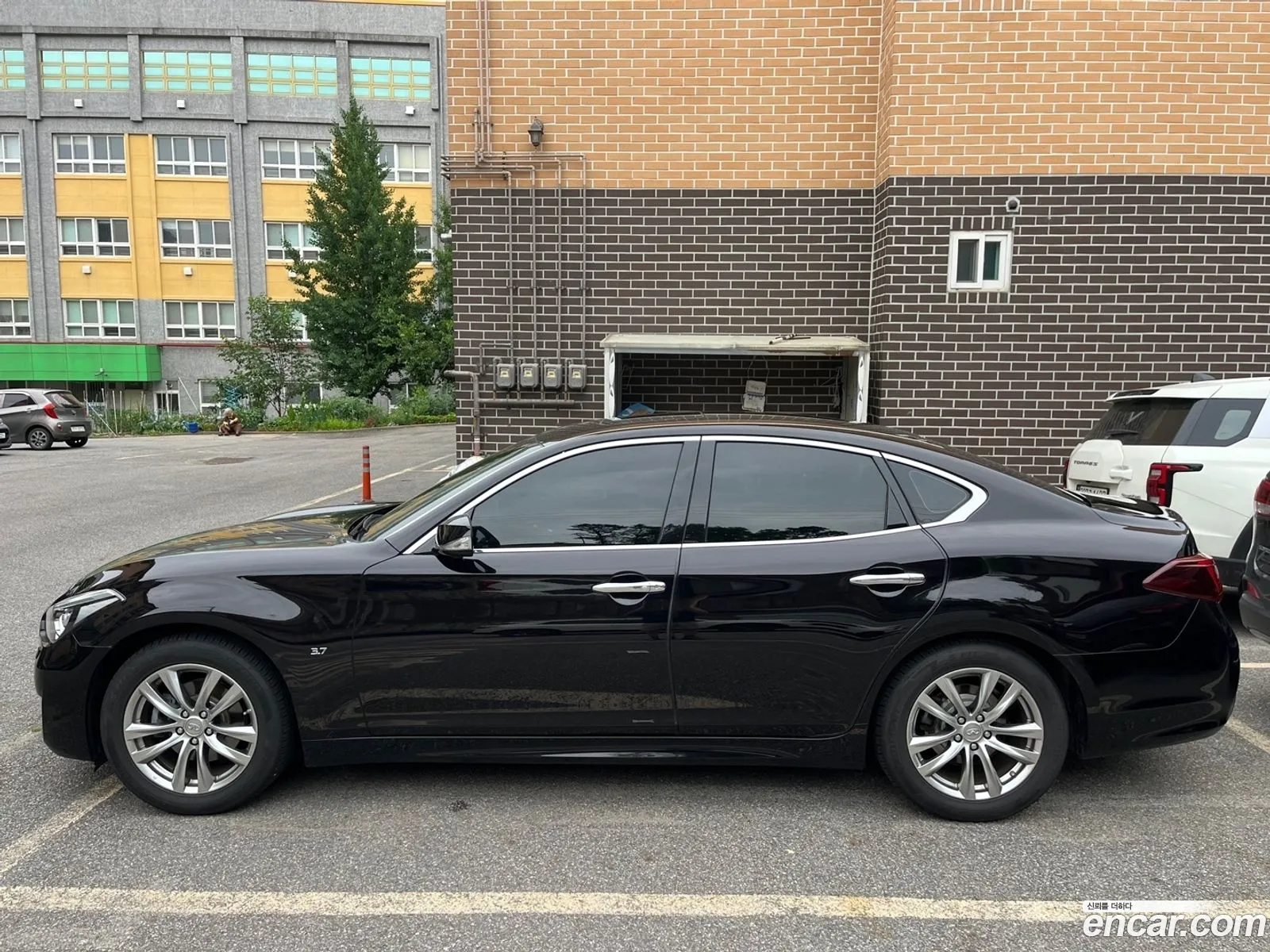 Infiniti Q70 2016 — 7