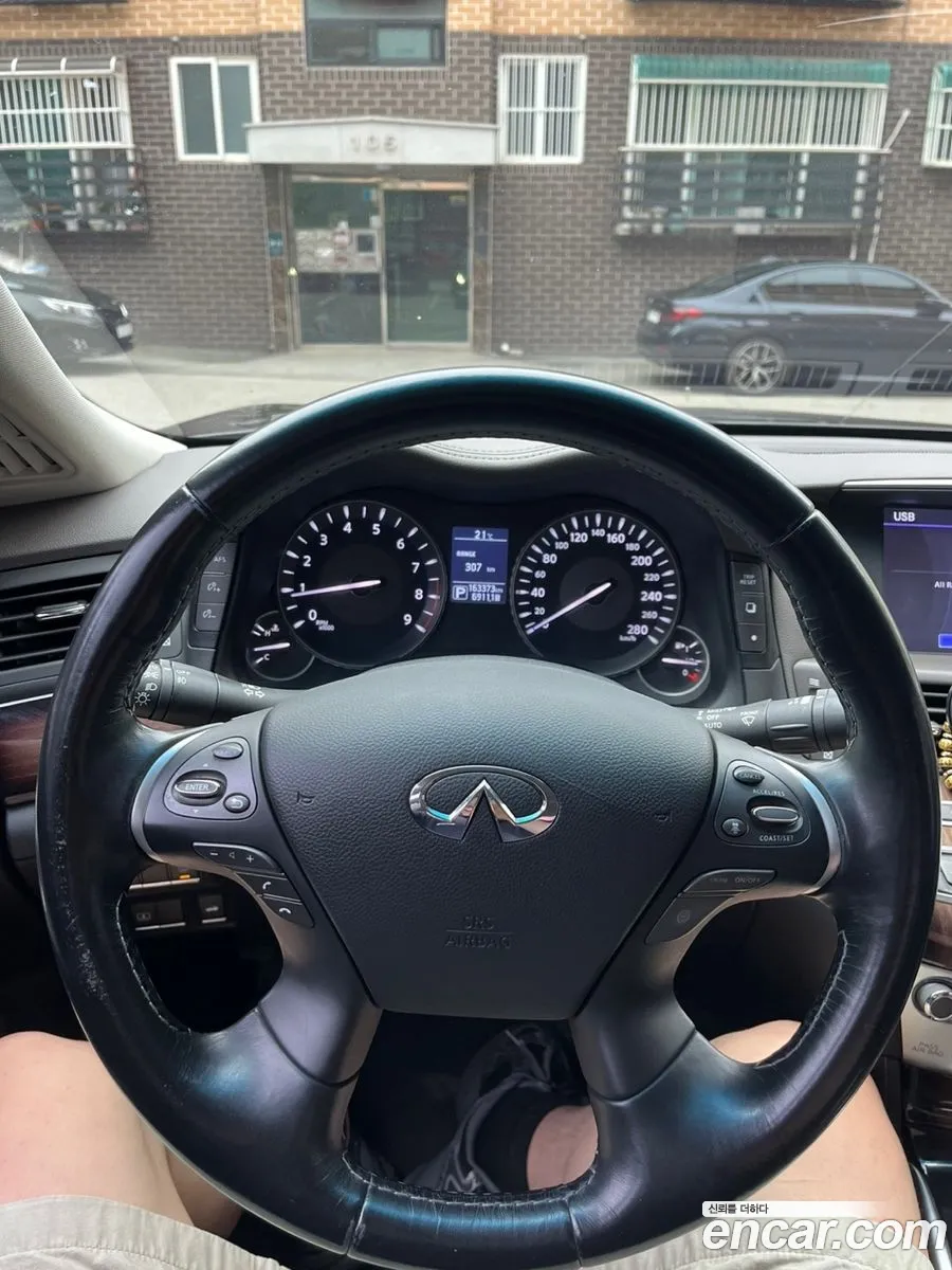 Infiniti Q70 2016 — 8
