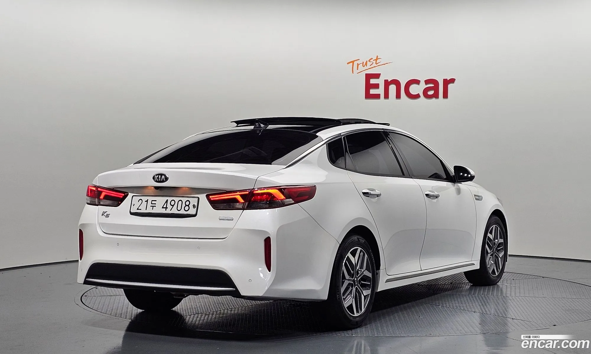 Kia K5 Hybrid 2019 — 12