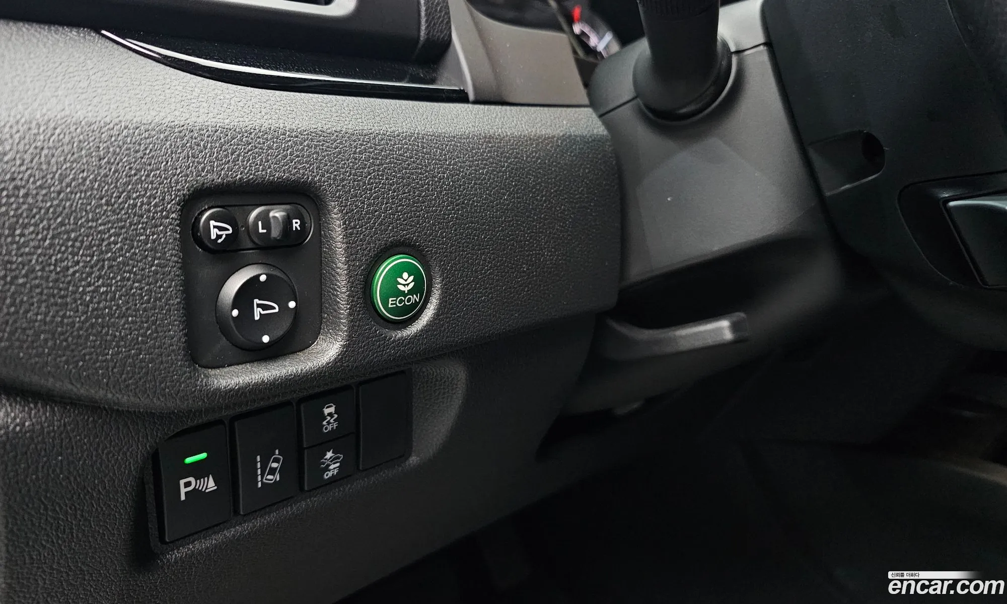 Honda Pilot 2018 5FNYF6850JB200559 — 11