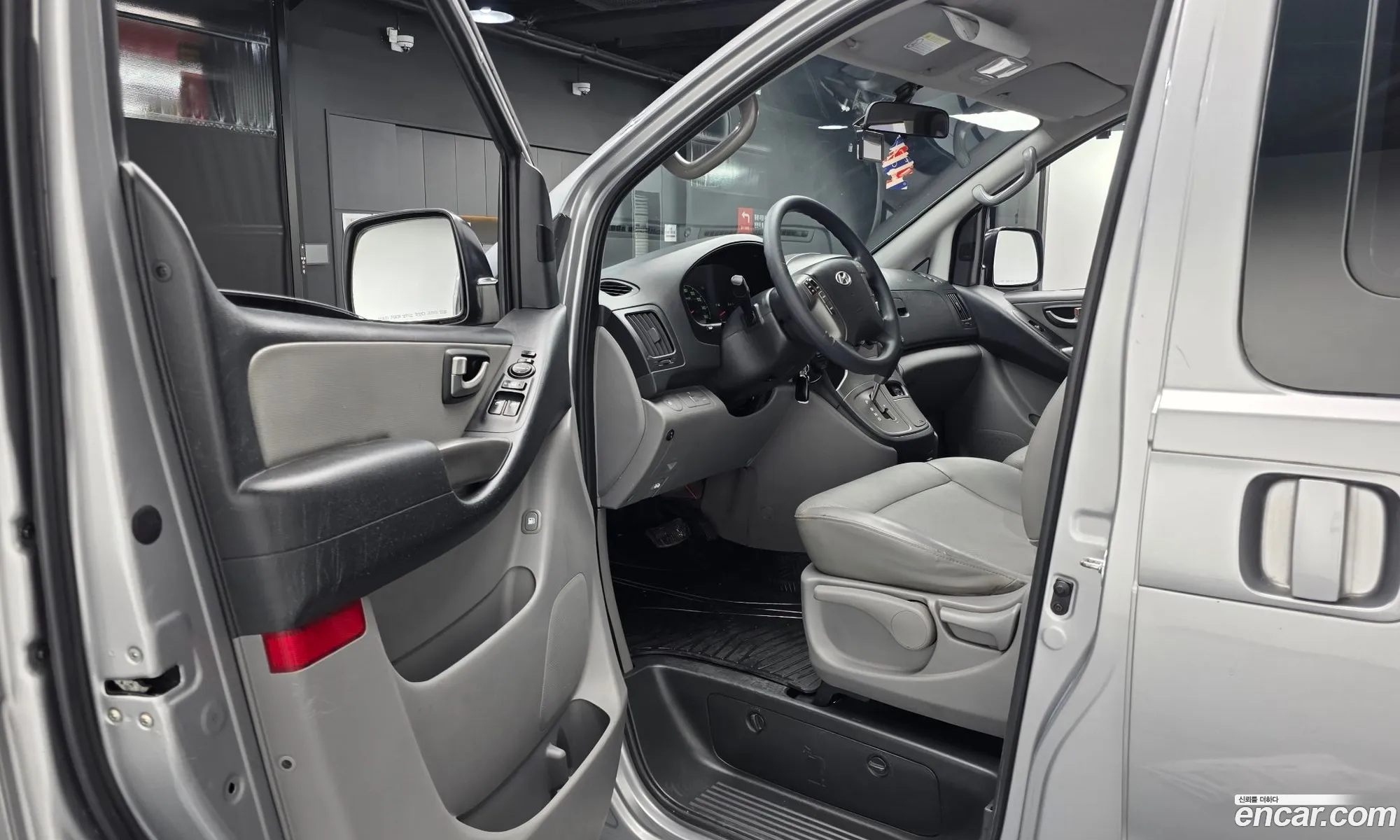 Hyundai Grand Starex 2013 — 22