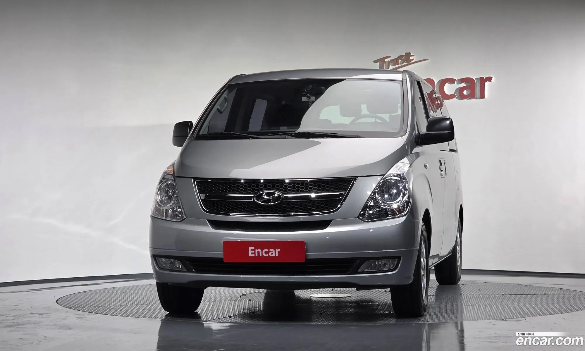 Hyundai Grand Starex 2013 — 31