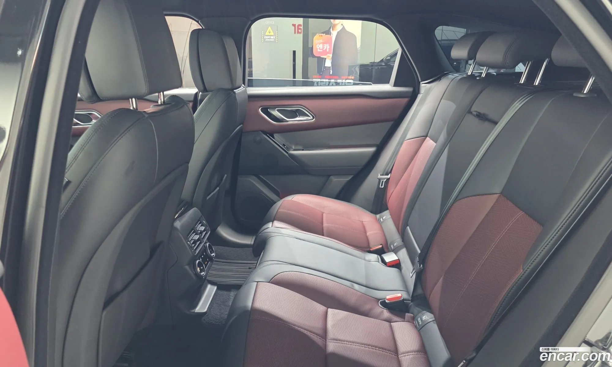 Land Rover Range Rover Velar 2025 SALYA2BU4SA810961 — 2